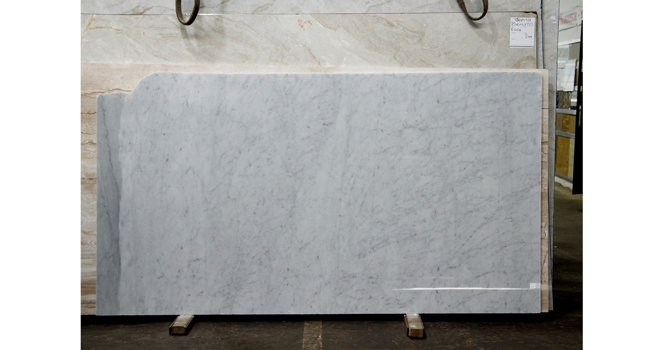 Мрамор Бьянко Каррара С / Bianco Carrara C — слэб 20 мм, полированный · 2730 × 1380 мм · партия О · № 040