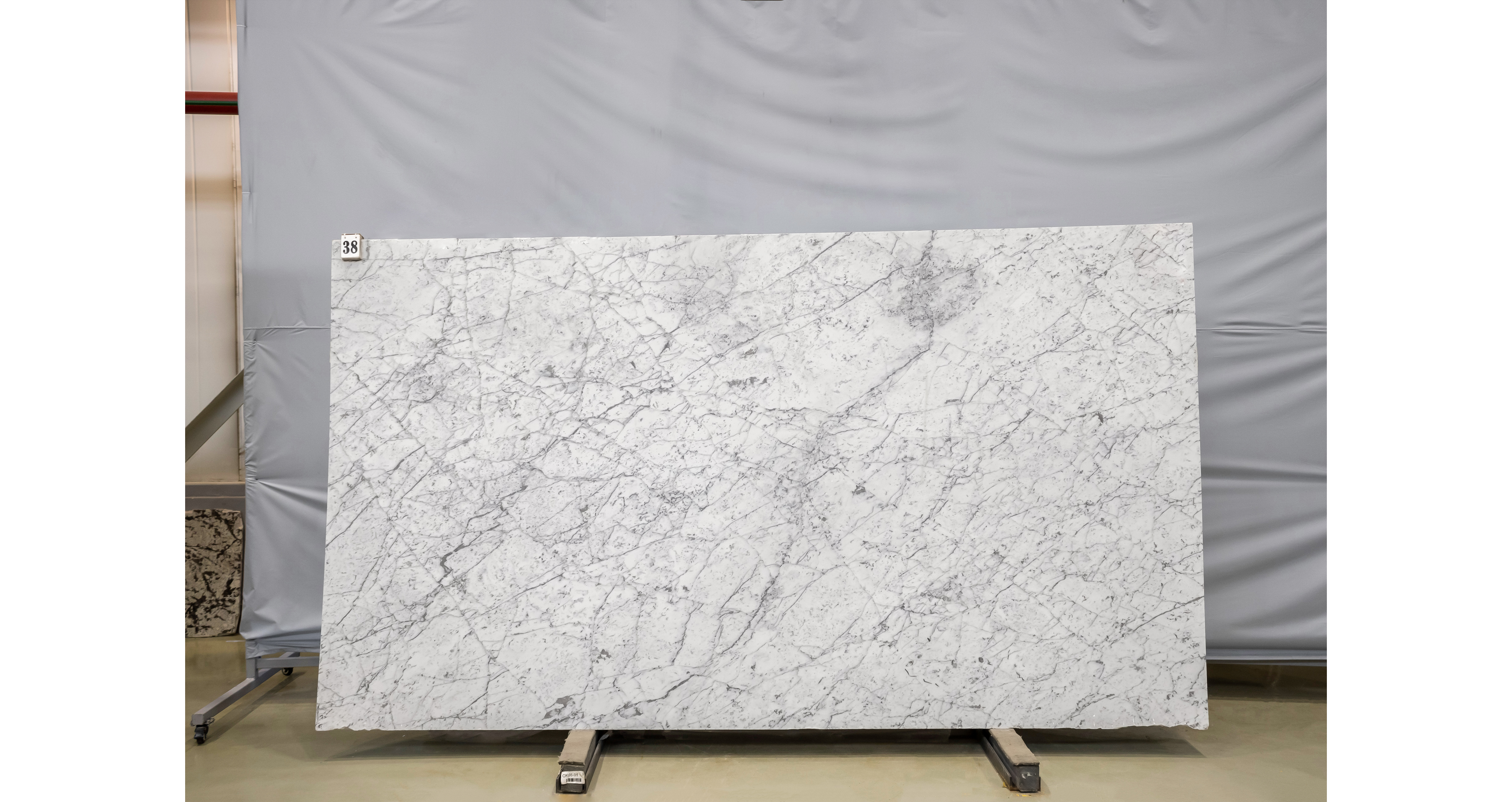 Мрамор Бьянко Каррара Джоя / Bianco Carrara Gioia — слэб 20 мм, полированный · 3000 × 1740 мм · партия АД · № 038