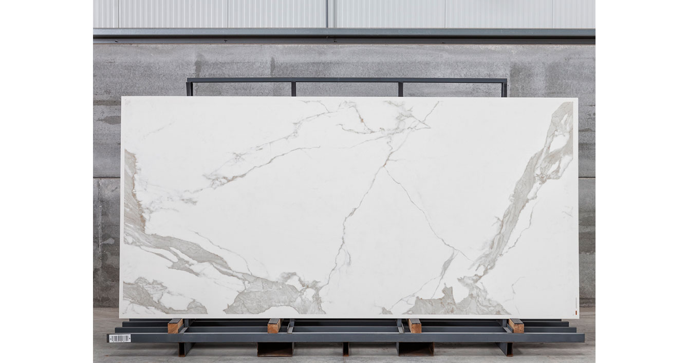Керамика Статуарио R / Statuario R (ceramics) — слэб 6 мм, лощёный · 3200 × 1500 мм · партия Б* · № 001