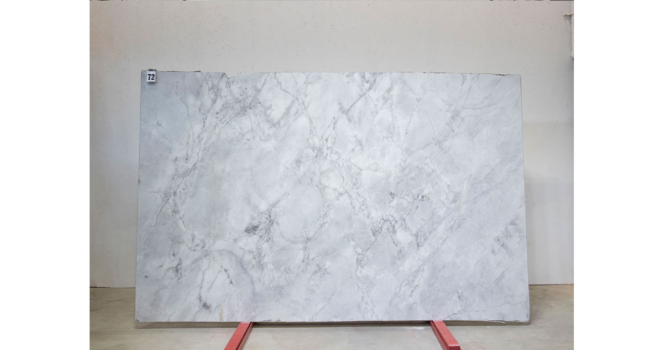 Мрамор Супер Вайт / Super White — слэб 20 мм, лощёный · 3050 × 1960 мм · партия Н* · № 072