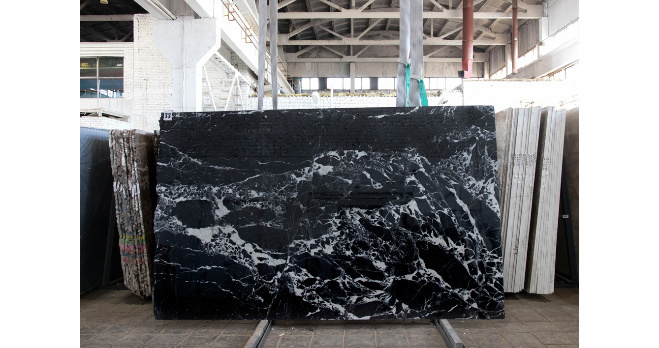 Мрамор Неро Маркина / Nero Marquina — слэб 20 мм, полированный · 2900 × 1750 мм · партия БУ · № 033