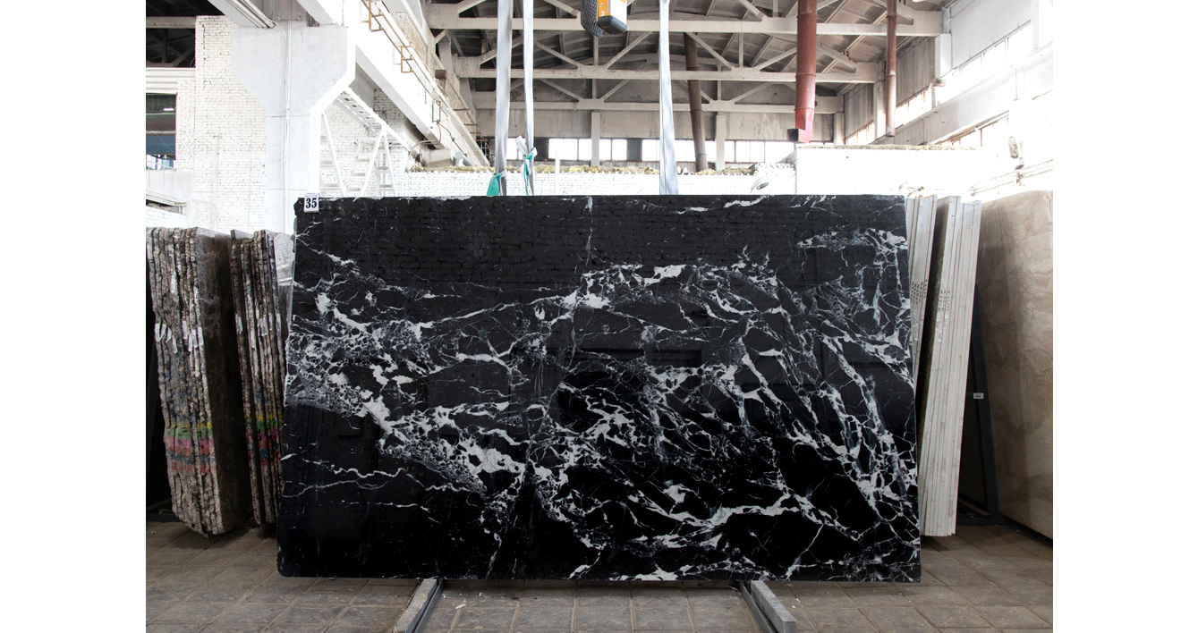 Мрамор Неро Маркина / Nero Marquina — слэб 20 мм, полированный · 2900 × 1750 мм · партия БУ · № 035