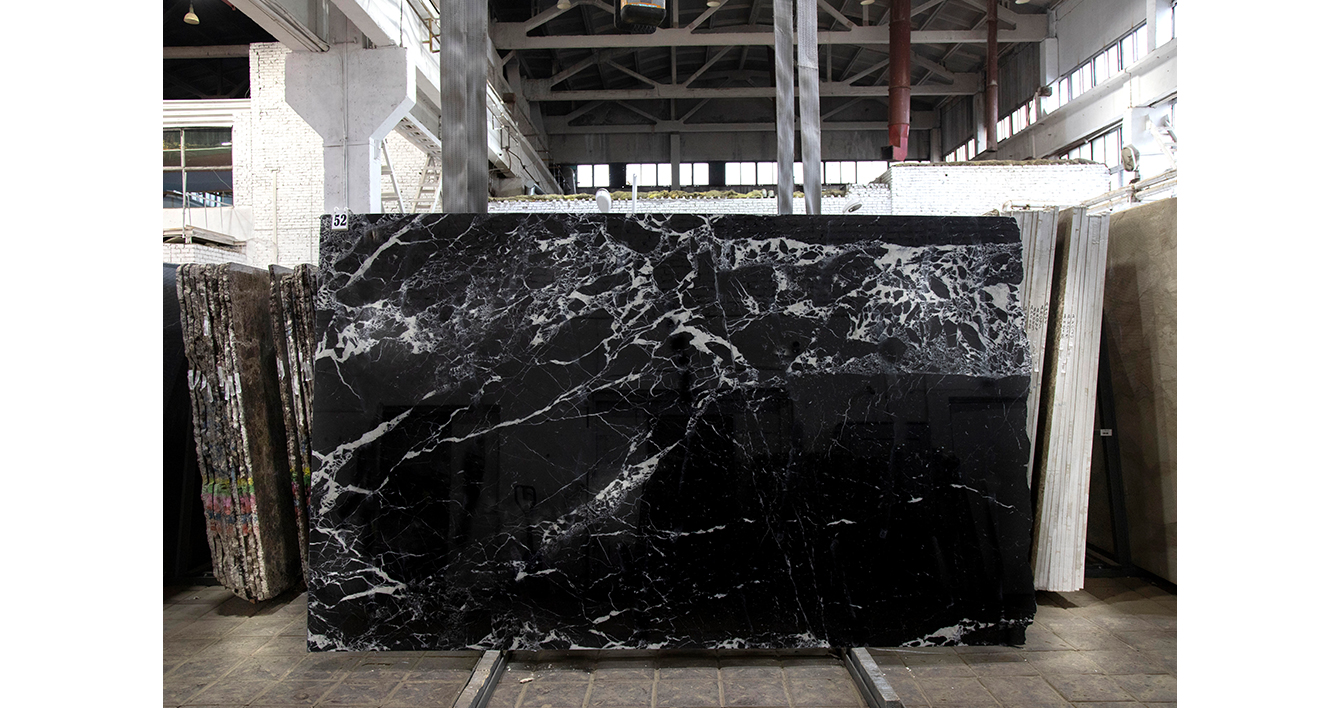Мрамор Неро Маркина / Nero Marquina — слэб 20 мм, полированный · 2950 × 1750 мм · партия БУ · № 052