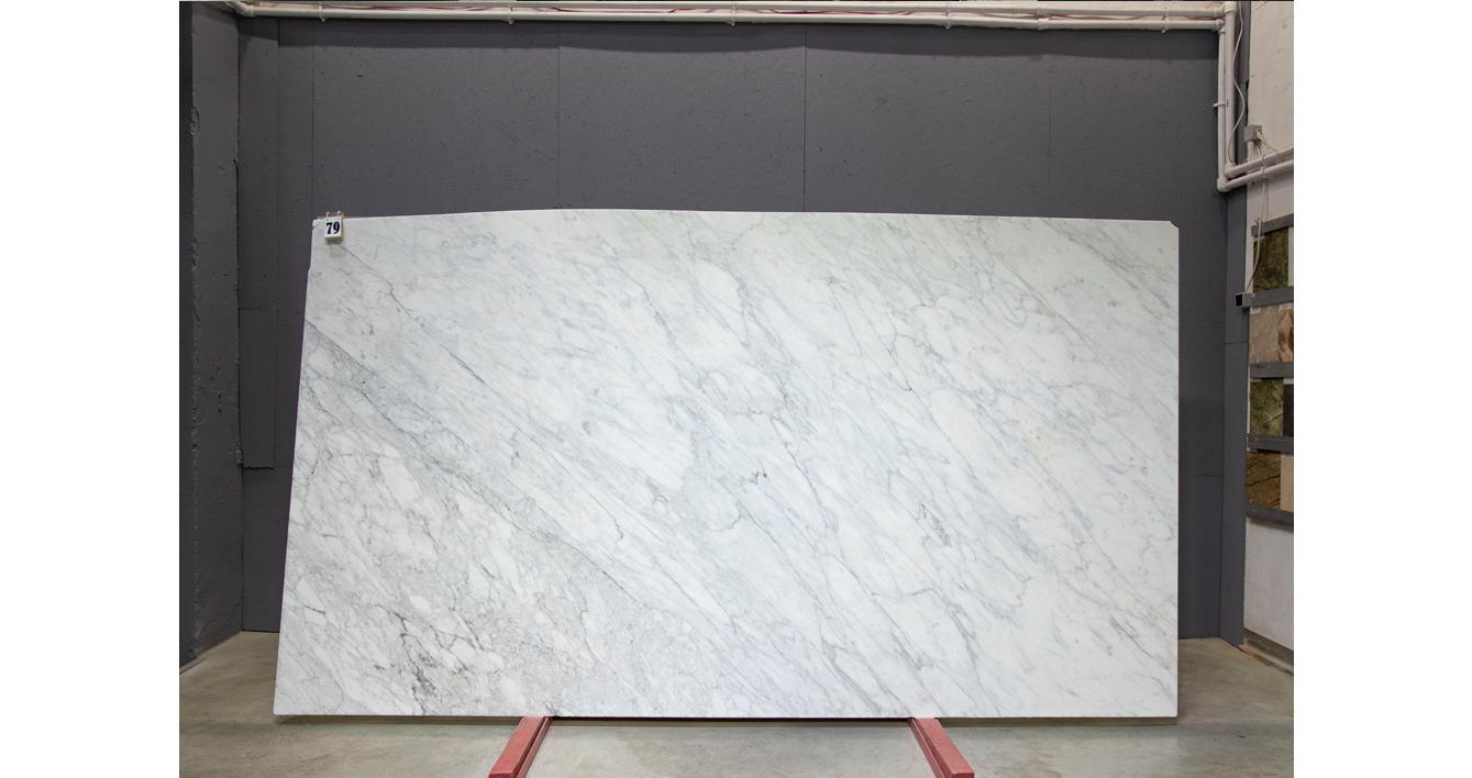 Мрамор Бьянко Каррара Джоя Премиум / Bianco Carrara Gioia Premium — слэб 20 мм, шлифованный · 3400 × 1900 мм · партия БР · № 079