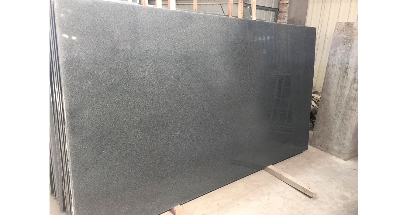 Гранит Сезам Блэк / Sesame Black — слэб 30 мм, полированный · 2700 × 1630 мм · партия Б · № 010