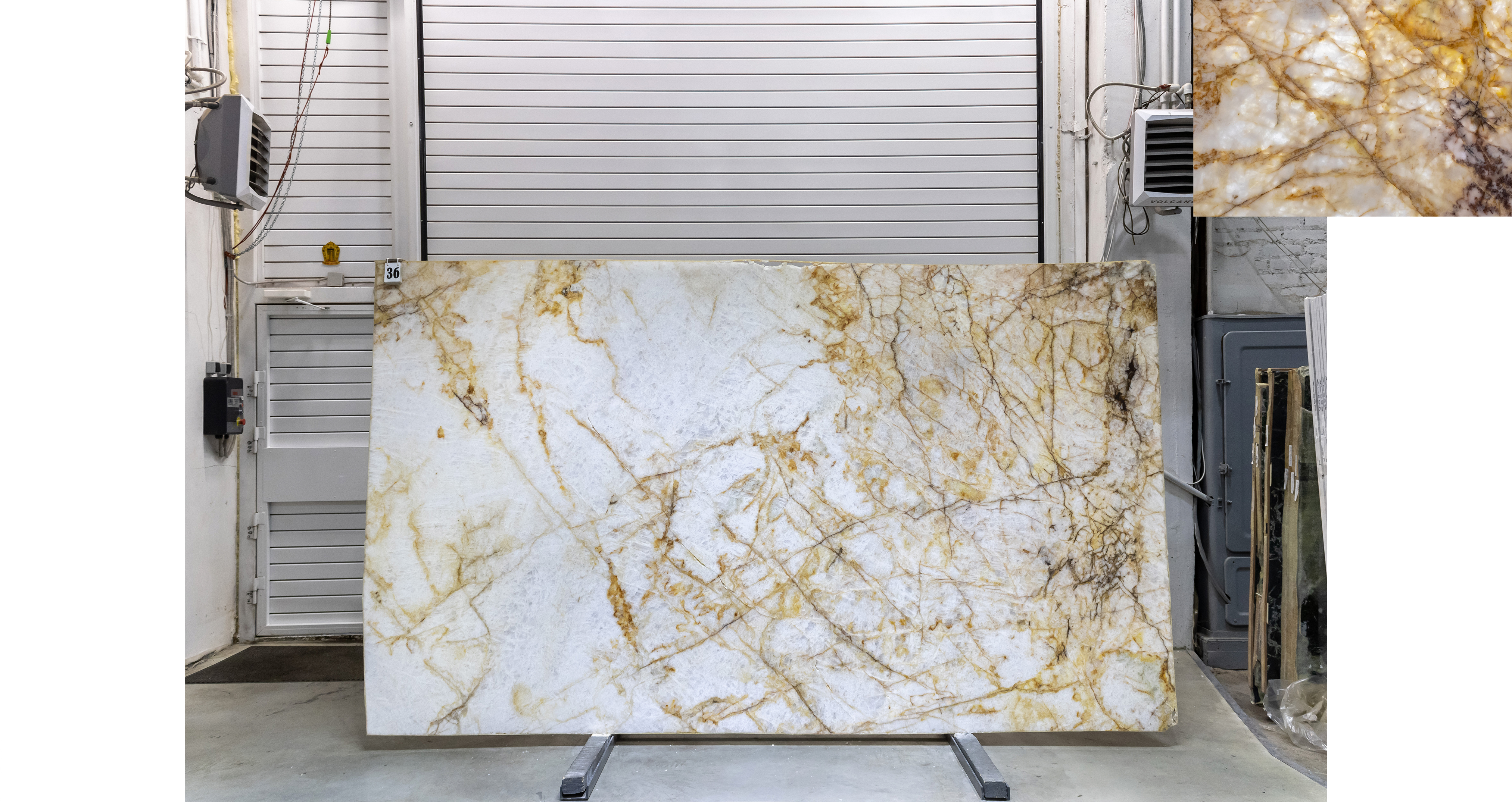 Кварцит Кристалло Голд / Crystallo Gold — слэб 20 мм, полированный · 3320 × 1950 мм · партия А · № 036