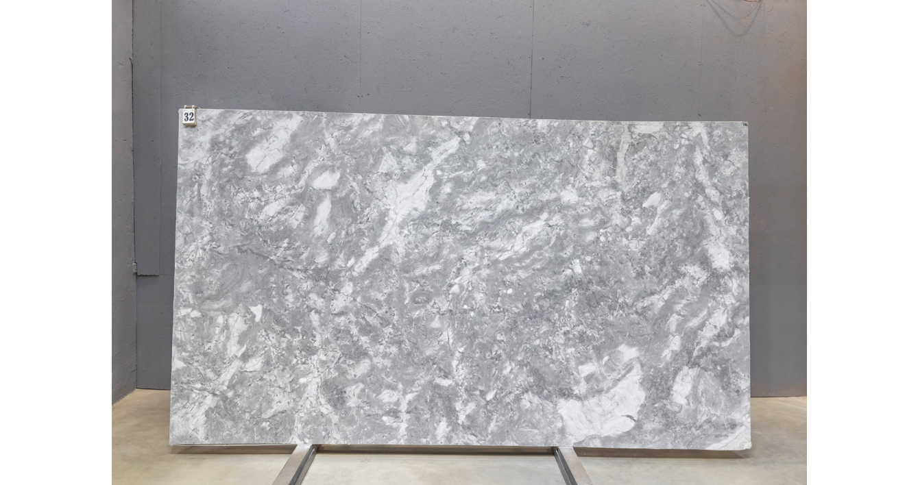 Мрамор Гриджио Фантастико / Grigio Fantastico — слэб 20 мм, полированный · 3250 × 1850 мм · партия А* · № 032