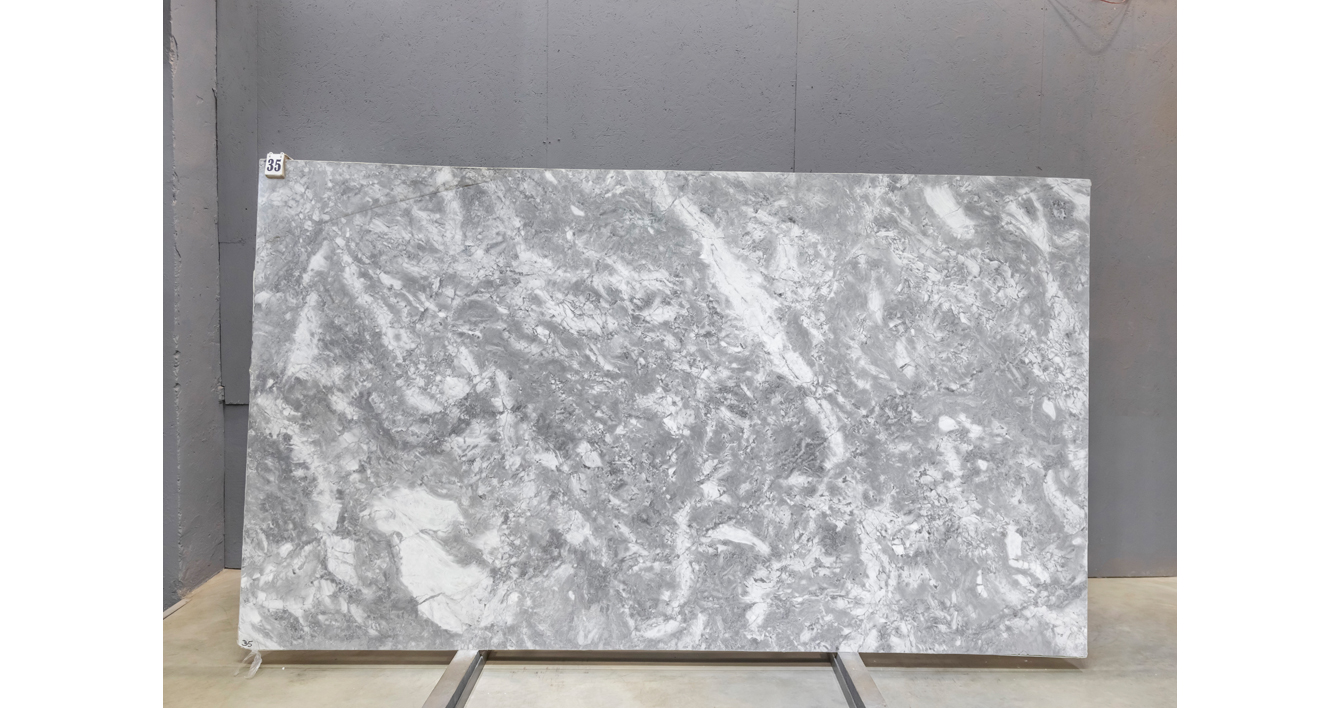 Мрамор Гриджио Фантастико / Grigio Fantastico — слэб 20 мм, полированный · 3250 × 1850 мм · партия А* · № 035