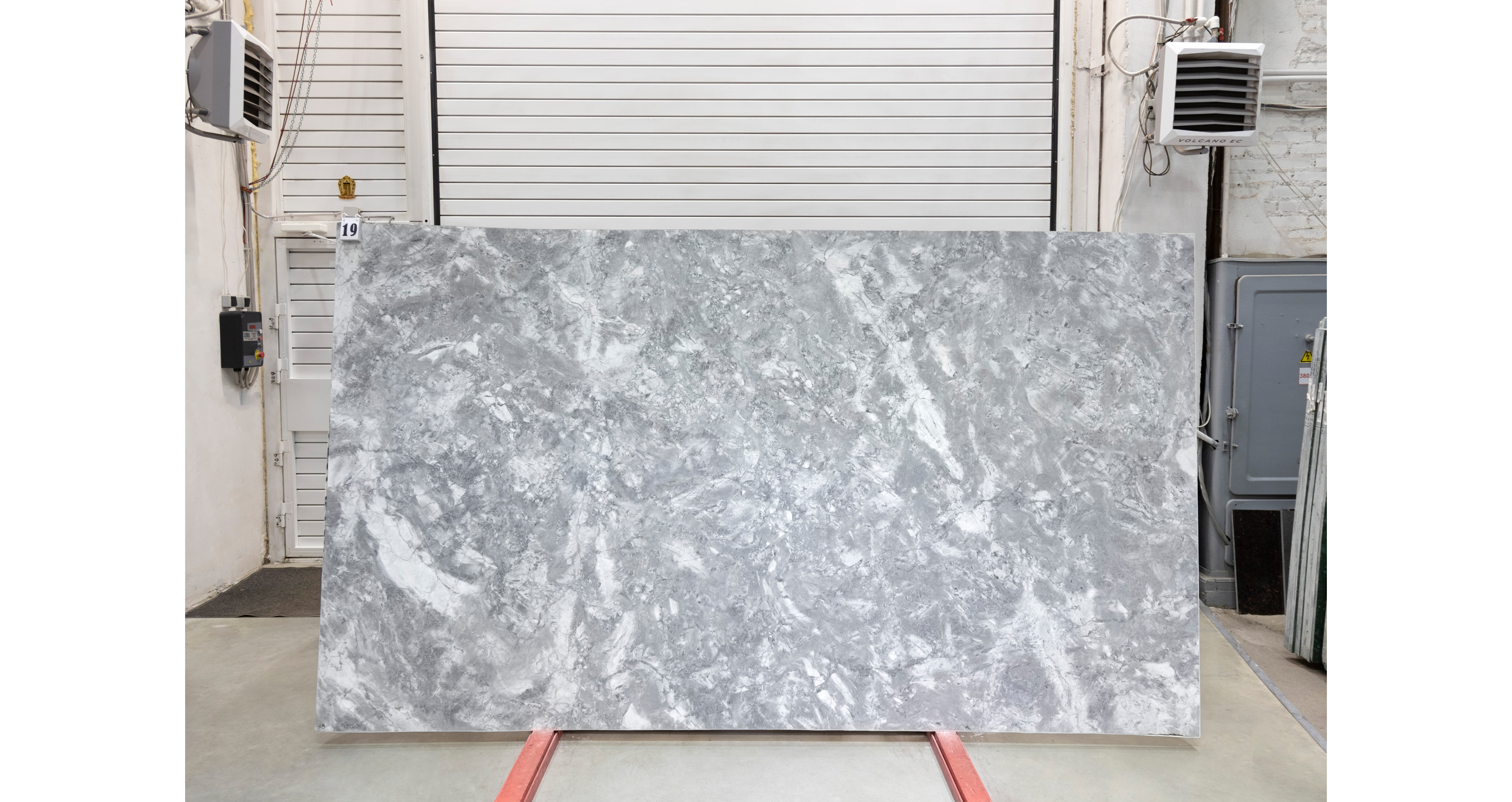 Мрамор Гриджио Фантастико / Grigio Fantastico — слэб 20 мм, полированный · 3220 × 1850 мм · партия А · № 019