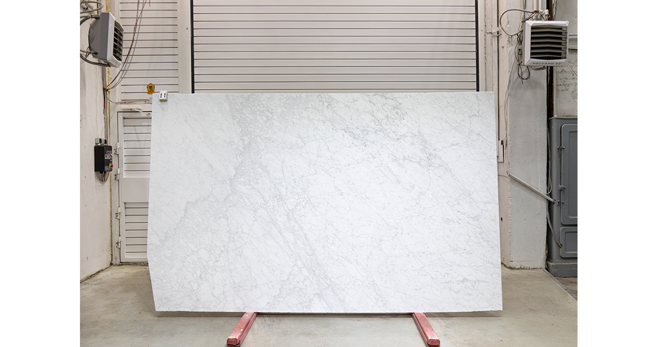 Мрамор Бьянко Каррара Джоя / Bianco Carrara Gioia — слэб 30 мм, полированный · 3000 × 1930 мм · партия Ф · № 011