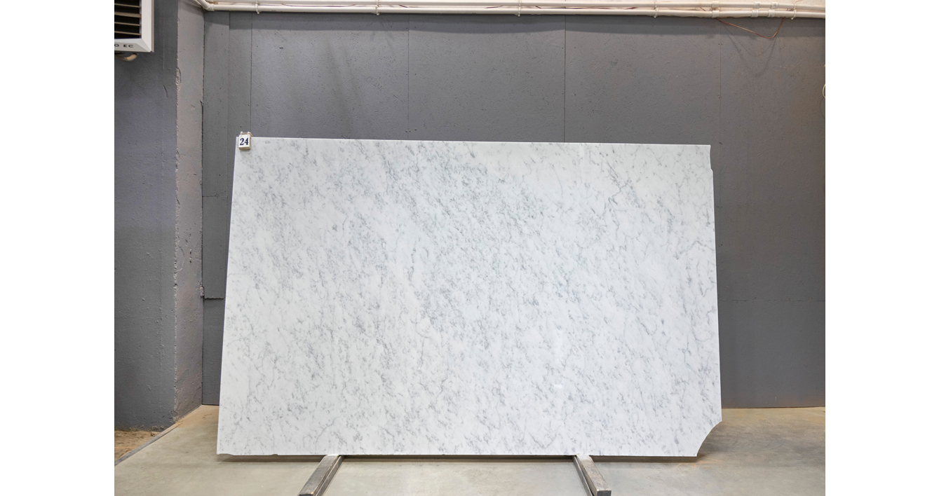Мрамор Бьянко Каррара Джоя / Bianco Carrara Gioia — слэб 30 мм, полированный · 2970 × 1970 мм · партия Х · № 024