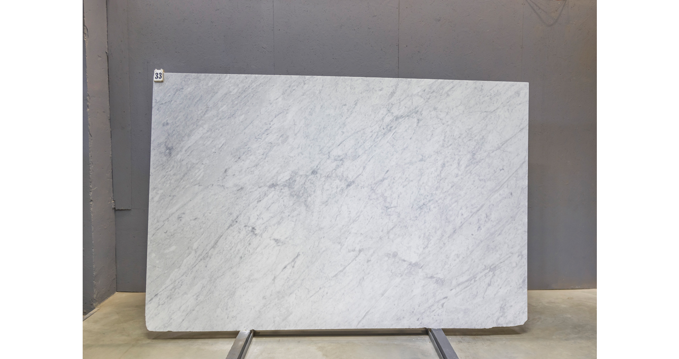 Мрамор Бьянко Каррара С / Bianco Carrara C — слэб 20 мм, полированный · 2950 × 1950 мм · партия ВГ · № 033