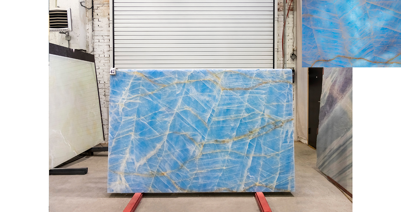 Оникс Перламутр Блю / Onyx Perlamutr Blue — слэб 18 мм, полированный · 2330 × 1530 мм · партия А · № 042