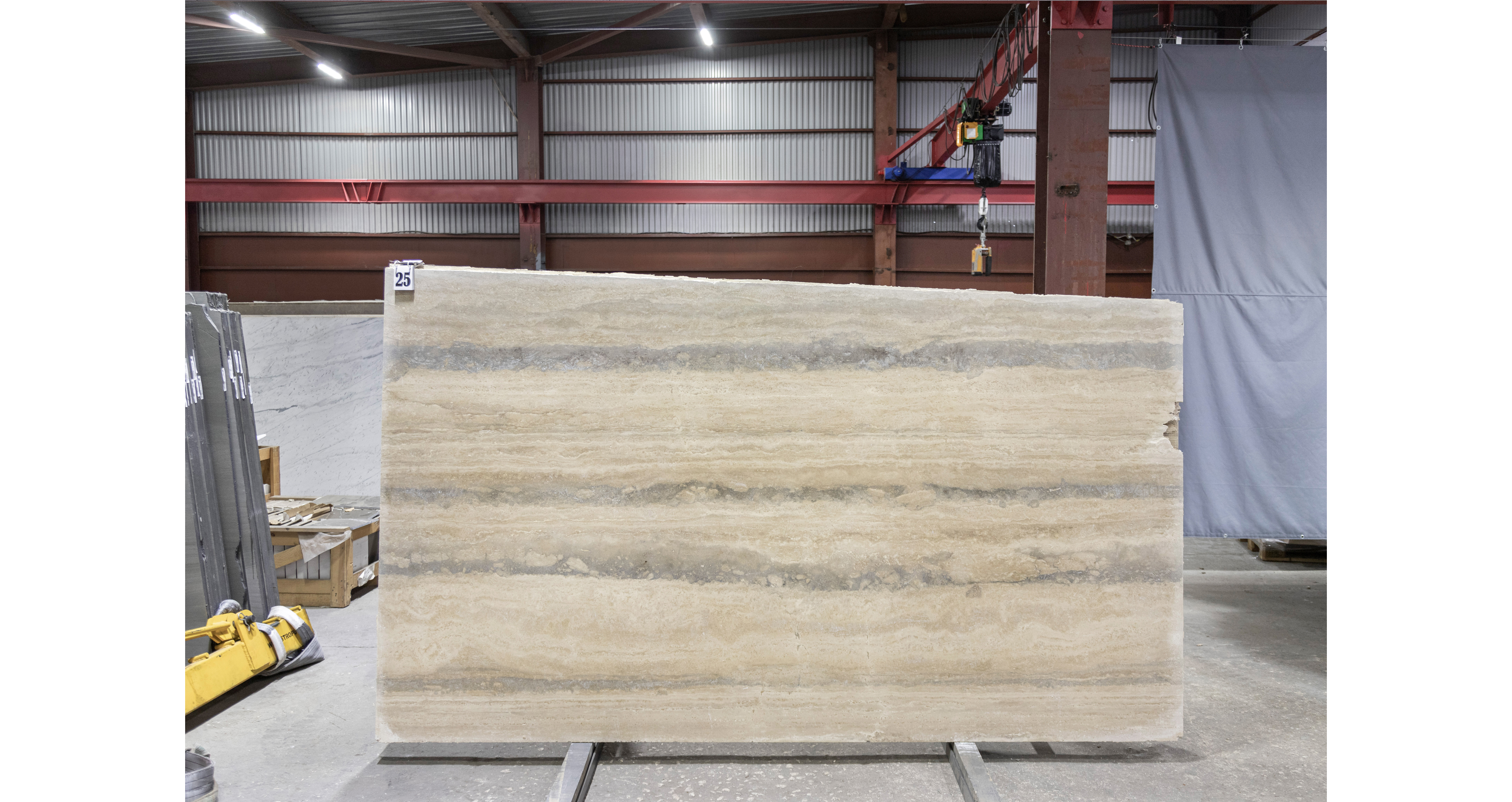 Травертин Романо Сильвер Лайт / Travertine Romano Silver Light — слэб 20 мм, шлифованный · 2820 × 1550 мм · партия Е · № 025
