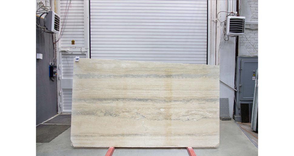 Травертин Романо Сильвер Лайт / Travertine Romano Silver Light — слэб 20 мм, шлифованный · 2820 × 1550 мм · партия Е · № 050