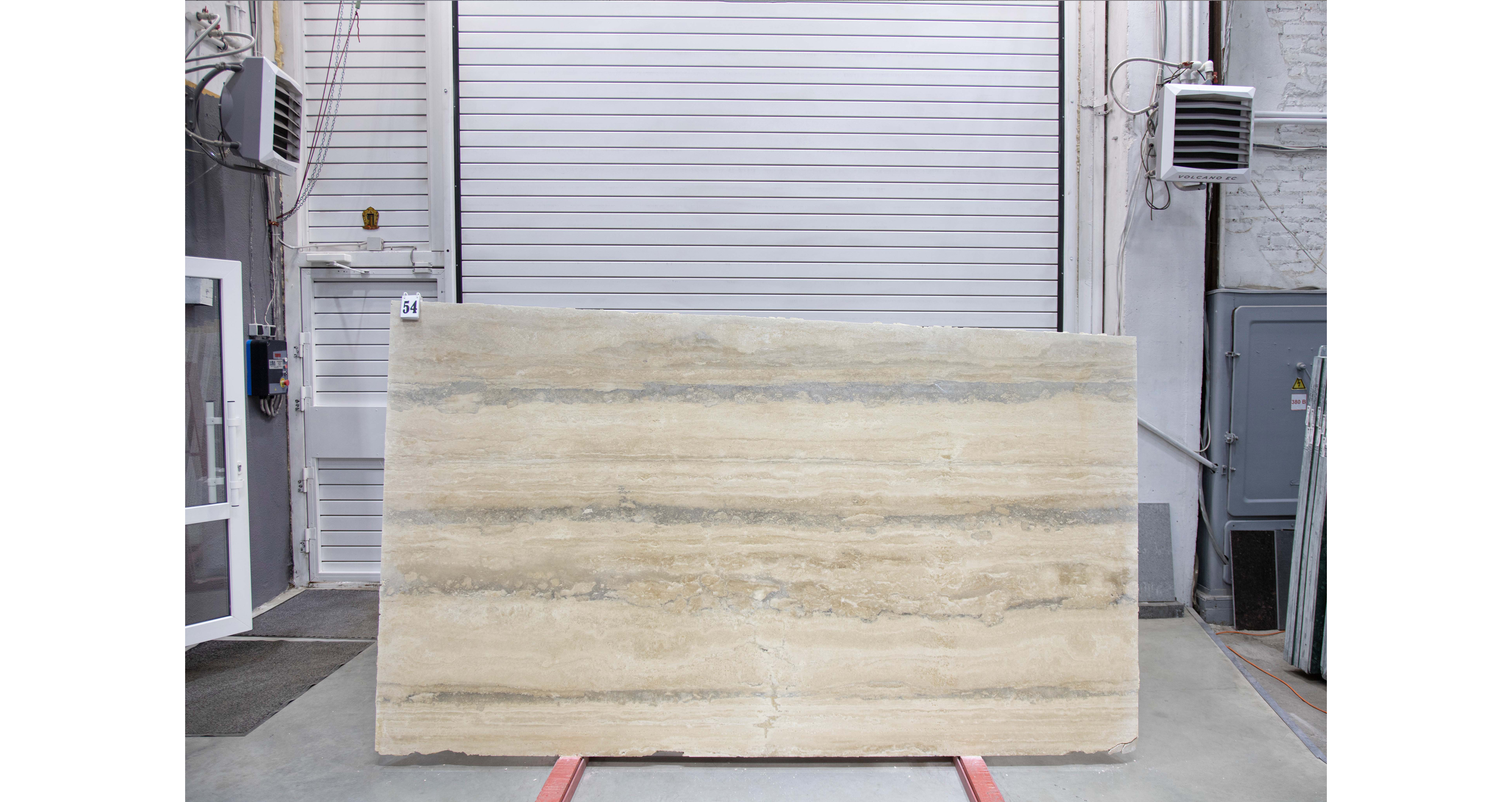 Травертин Романо Сильвер Лайт / Travertine Romano Silver Light — слэб 20 мм, шлифованный · 2820 × 1550 мм · партия Е · № 054