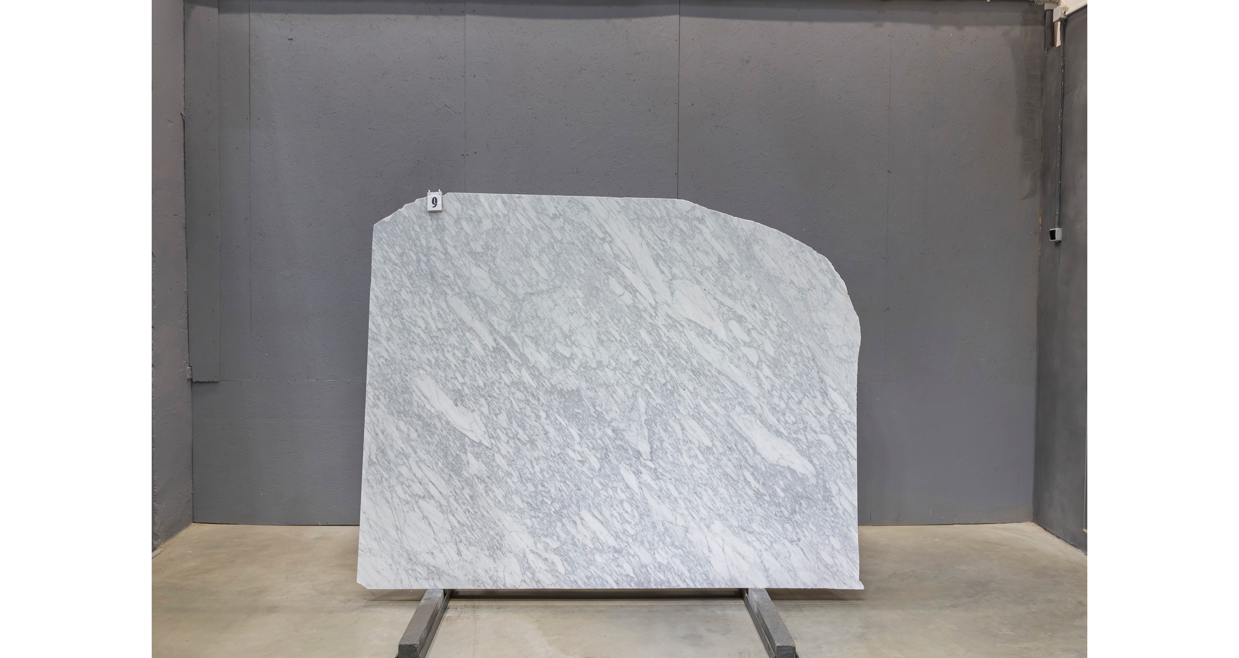 Мрамор Бьянко Каррара Джоя / Bianco Carrara Gioia — слэб 20 мм, полированный · 2090 × 1610 мм · партия БЧ* · № 009