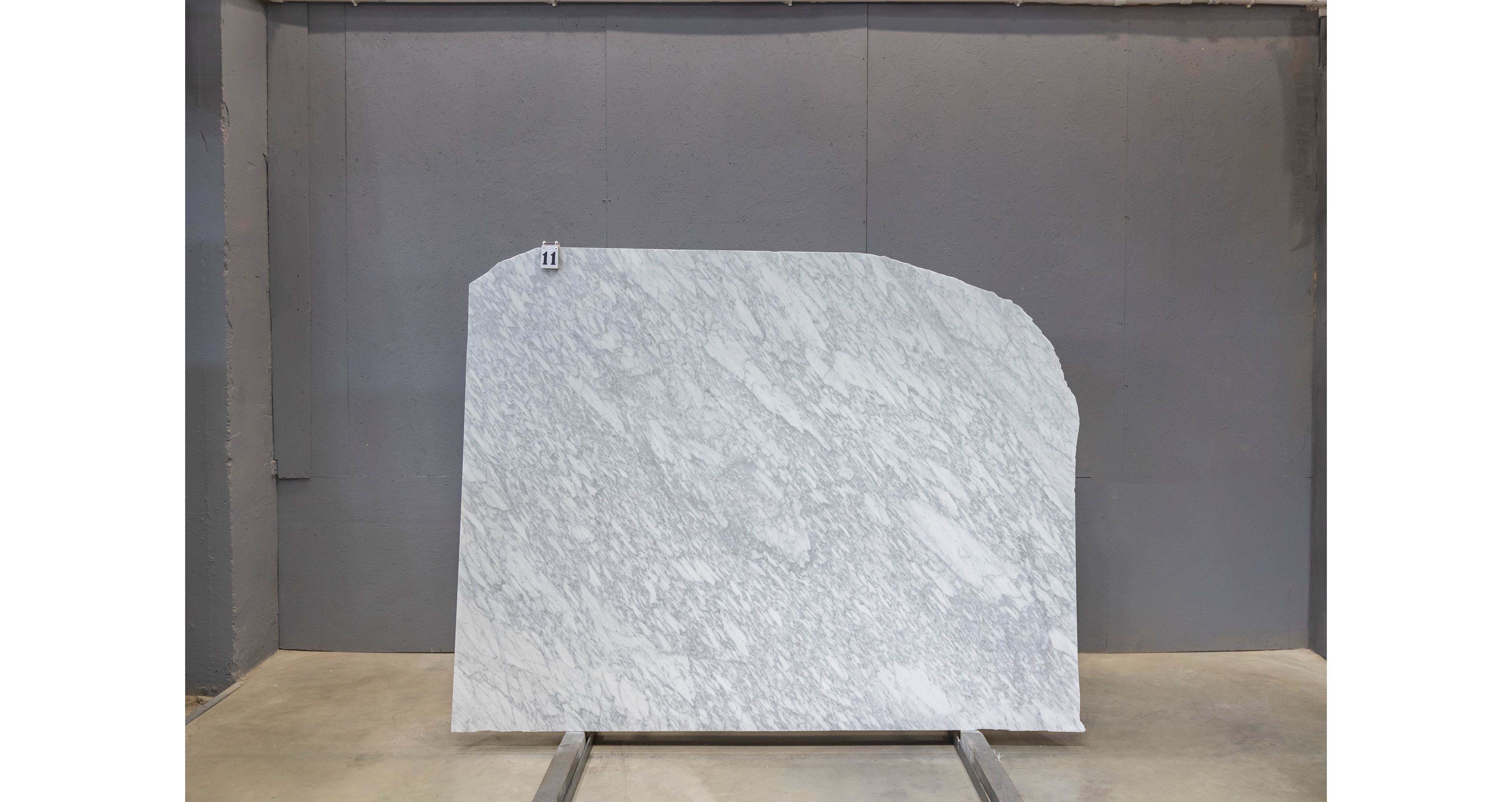 Мрамор Бьянко Каррара Джоя / Bianco Carrara Gioia — слэб 20 мм, полированный · 2310 × 1660 мм · партия БЧ* · № 011