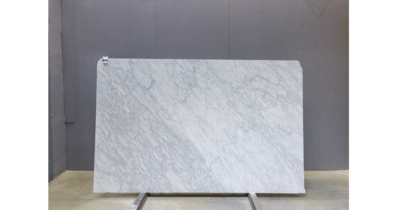 Мрамор Бьянко Каррара Джоя / Bianco Carrara Gioia — слэб 20 мм, полированный · 2510 × 1710 мм · партия БЧ · № 026