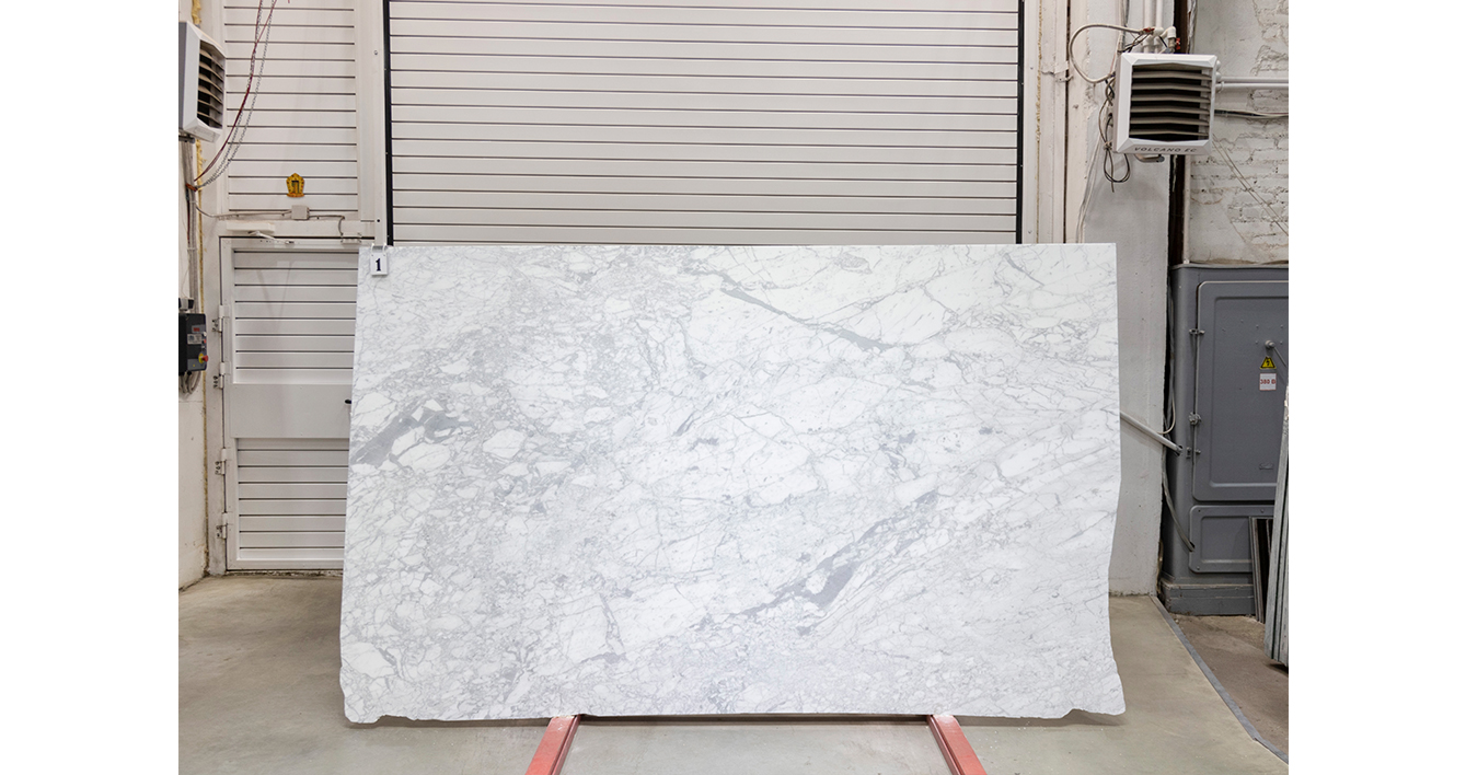 Статуарио Венато Каррара / Statuario Venato Carrara — слэб 20 мм, лощёный · 3000 × 1820 мм · партия А · № 001