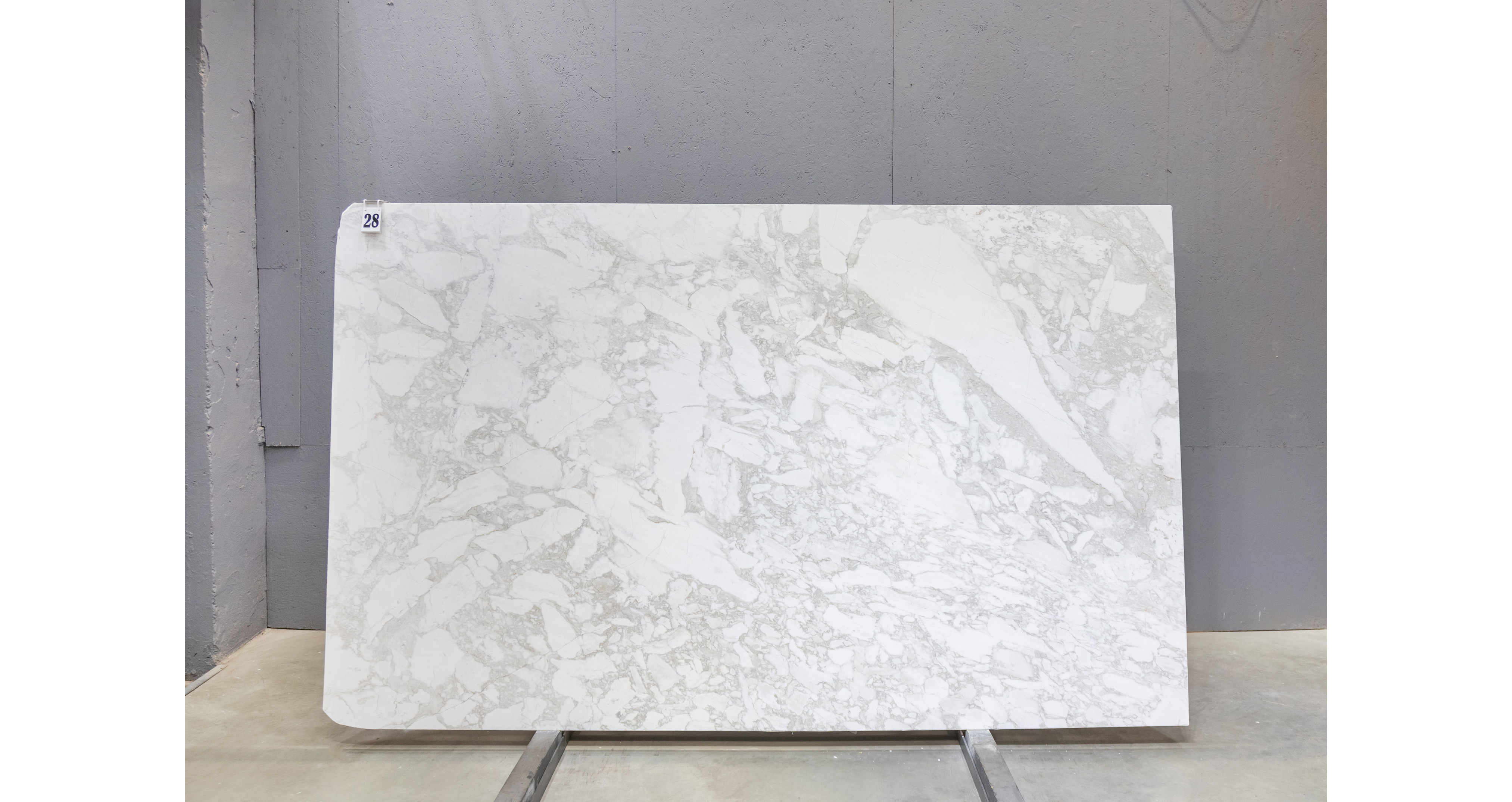 Мрамор Арабескато Вайт / Arabescato White — слэб 20 мм, полированный · 2910 × 1770 мм · партия Е* · № 028