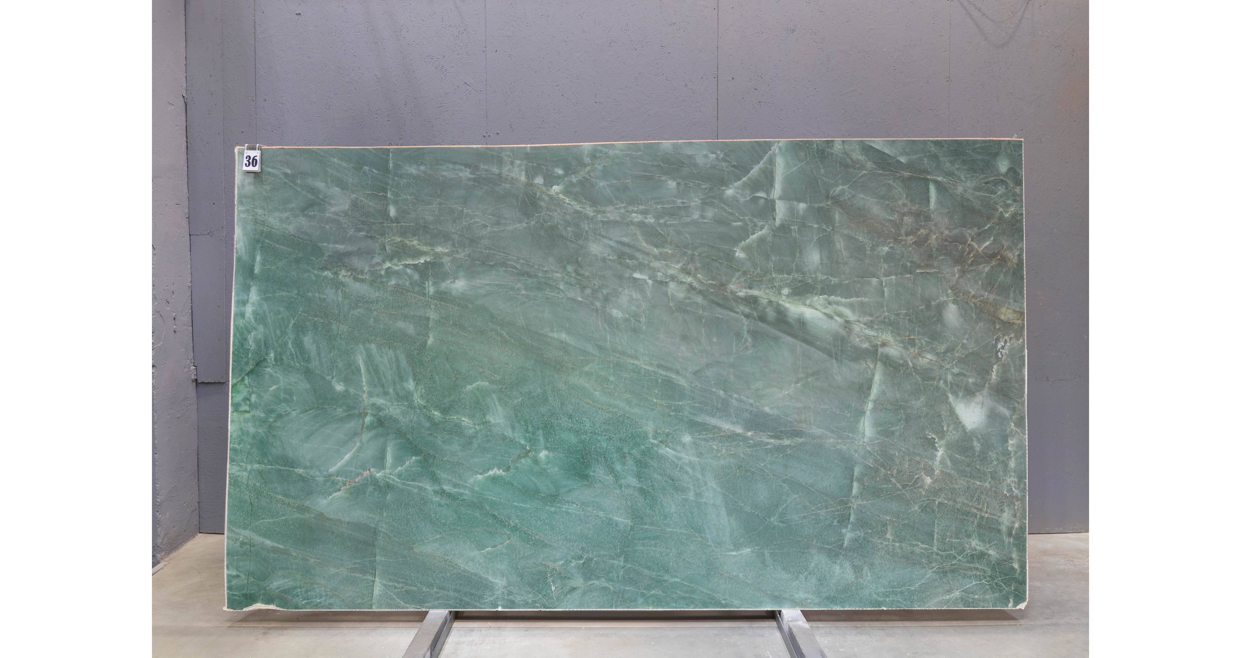 Кварцит Эмеральд Грин / Emerald Green — слэб 20 мм, полированный · 3340 × 1930 мм · партия А* · № 036