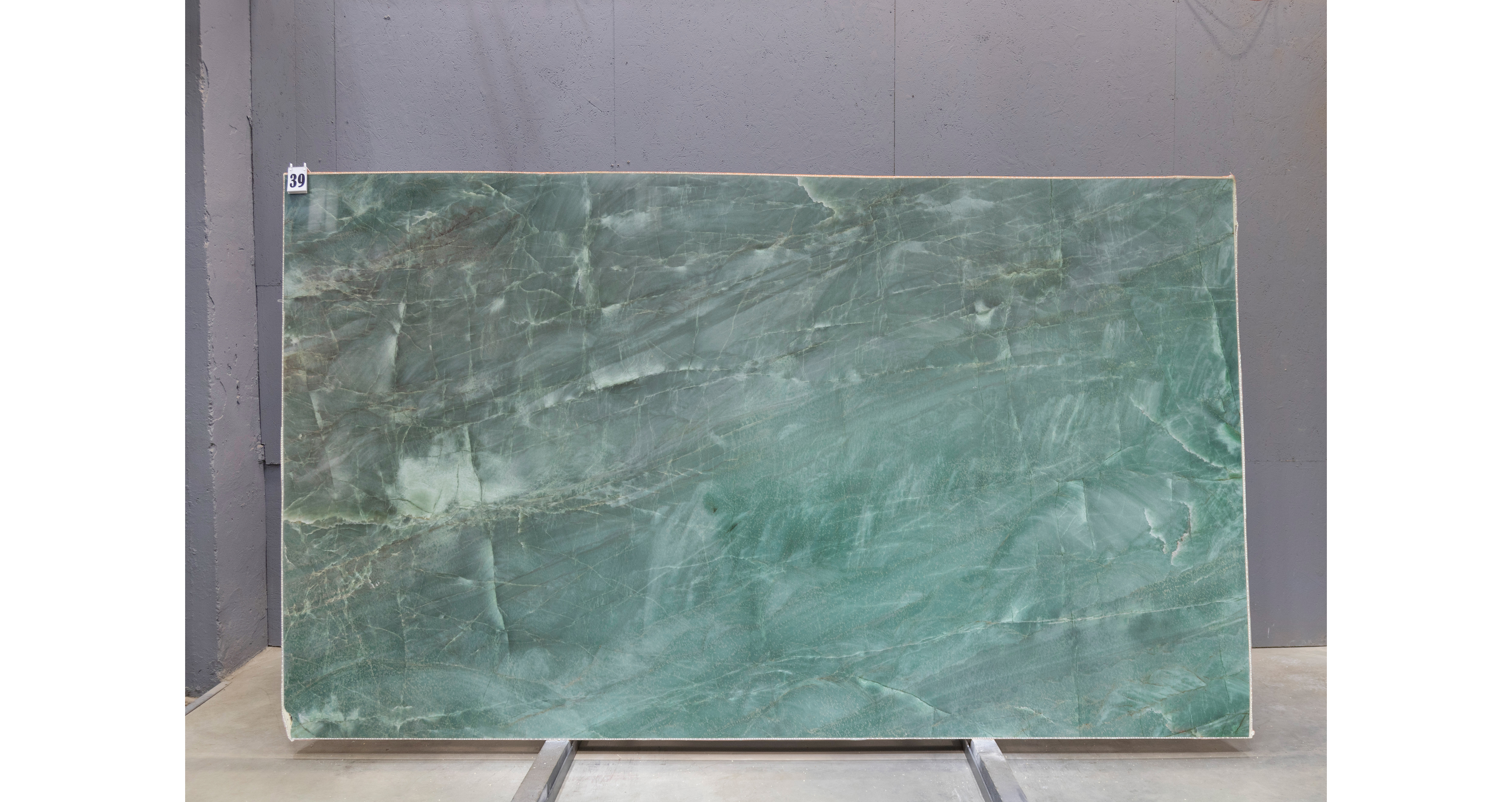 Кварцит Эмеральд Грин / Emerald Green — слэб 20 мм, полированный · 3340 × 1930 мм · партия А* · № 039