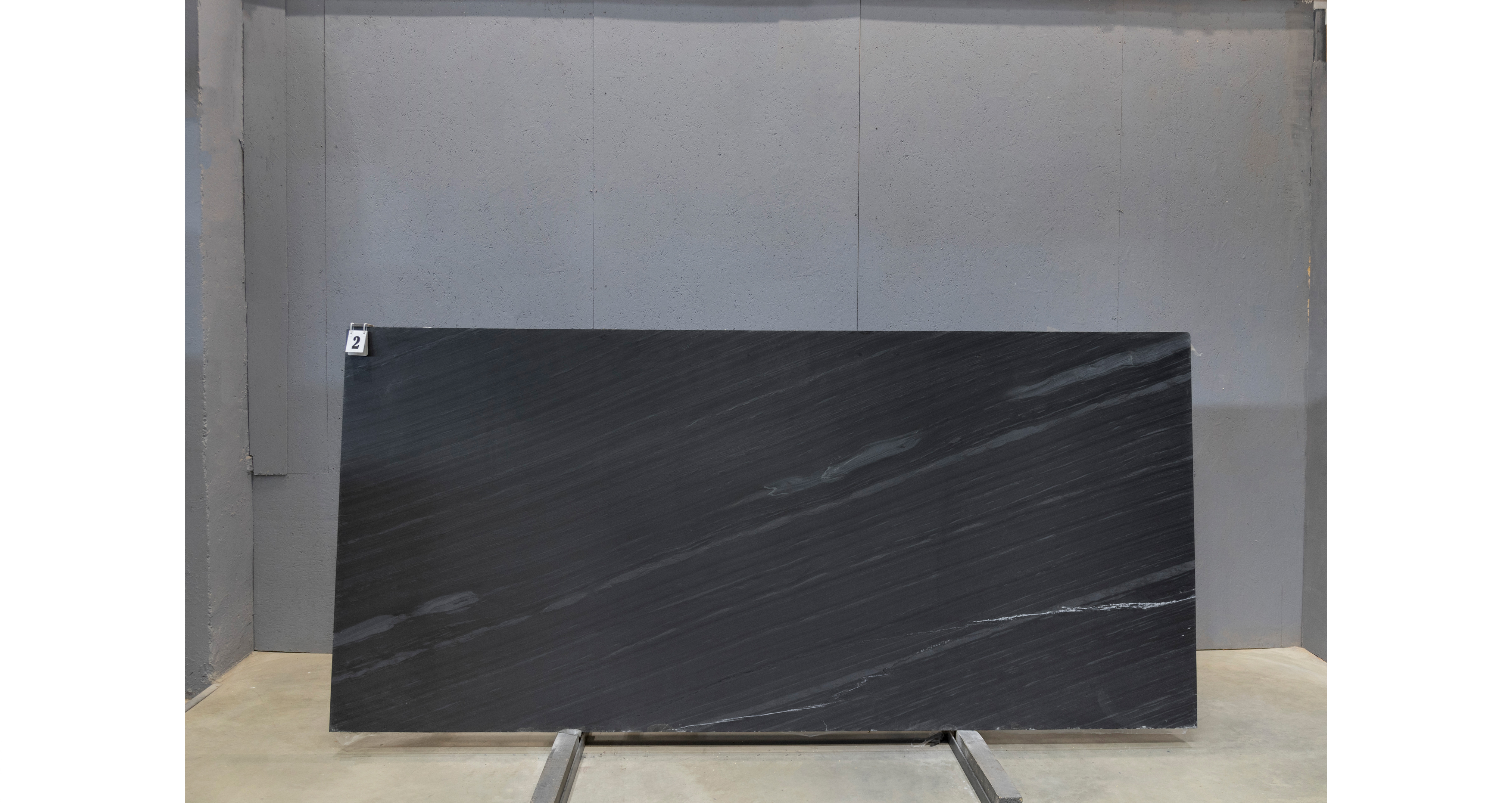 Сланец Оушен Блэк / Slate Ocean Black — слэб 20 мм, кожа · 3120 × 1420 мм · партия Ж* · № 002