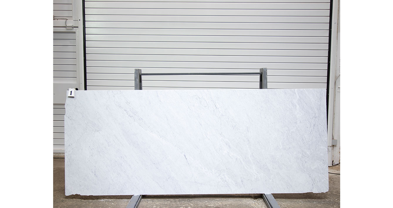 Мрамор Бьянко Каррара CD / Bianco Carrara CD — слэб 20 мм, полированный · 1800 × 1400 мм · 11100111647