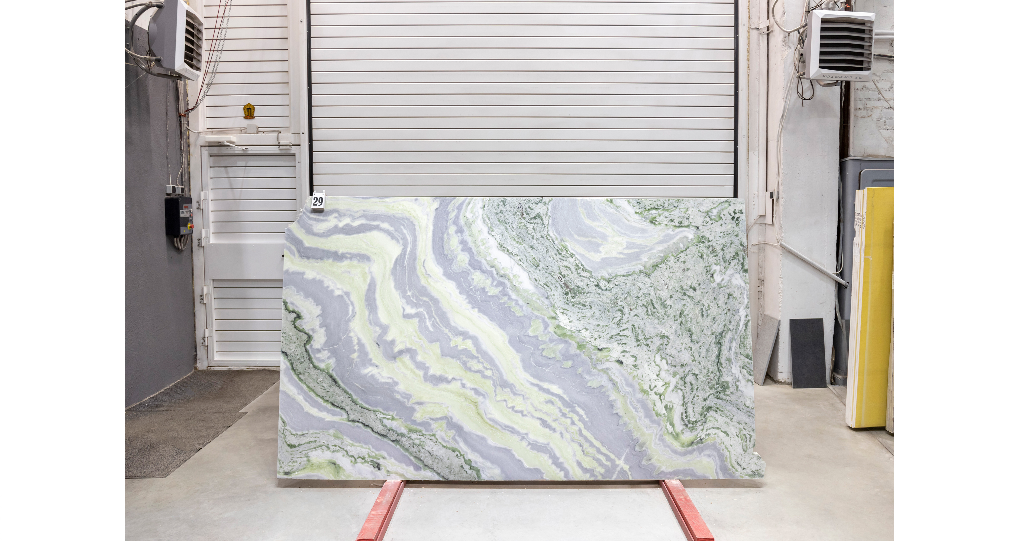 Оникс Гималай Грин / Onyx Himalayan Green — слэб 20 мм, полированный · 2470 × 1500 мм · партия Н · № 029