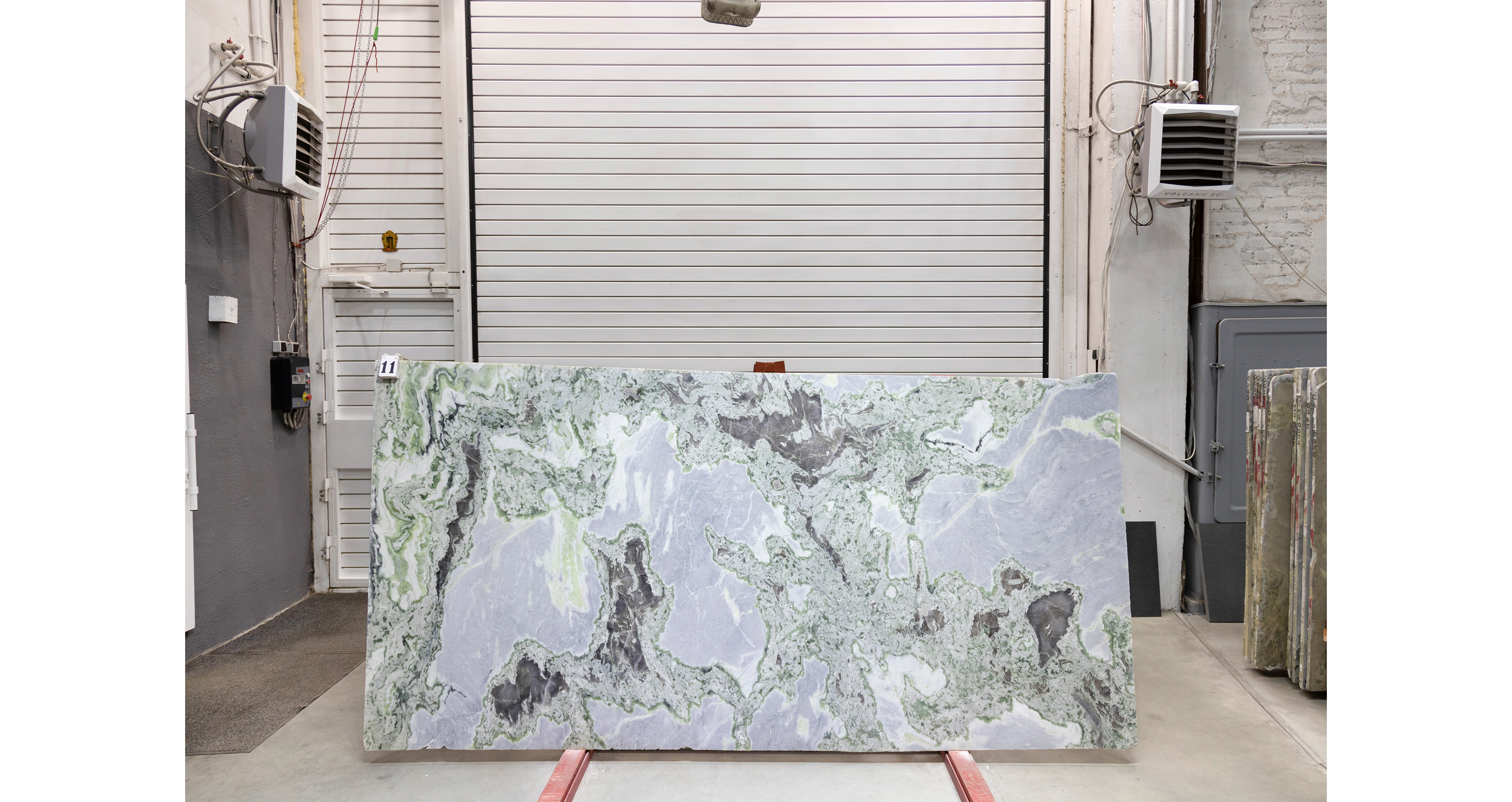 Оникс Гималай Грин / Onyx Himalayan Green — слэб 20 мм, полированный · 3000 × 1530 мм · партия О · № 011