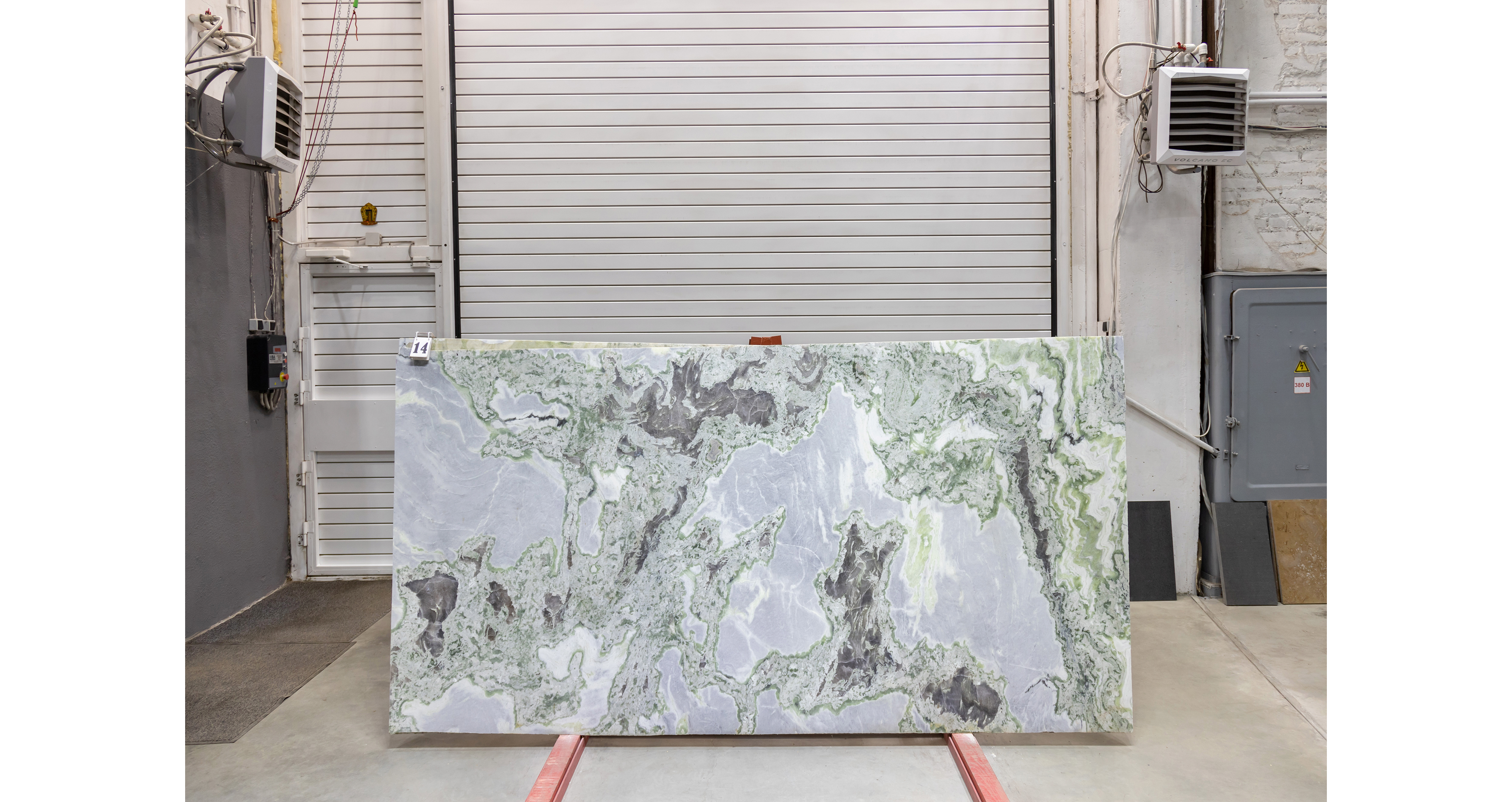 Оникс Гималай Грин / Onyx Himalayan Green — слэб 20 мм, полированный · 2880 × 1460 мм · партия О · № 014