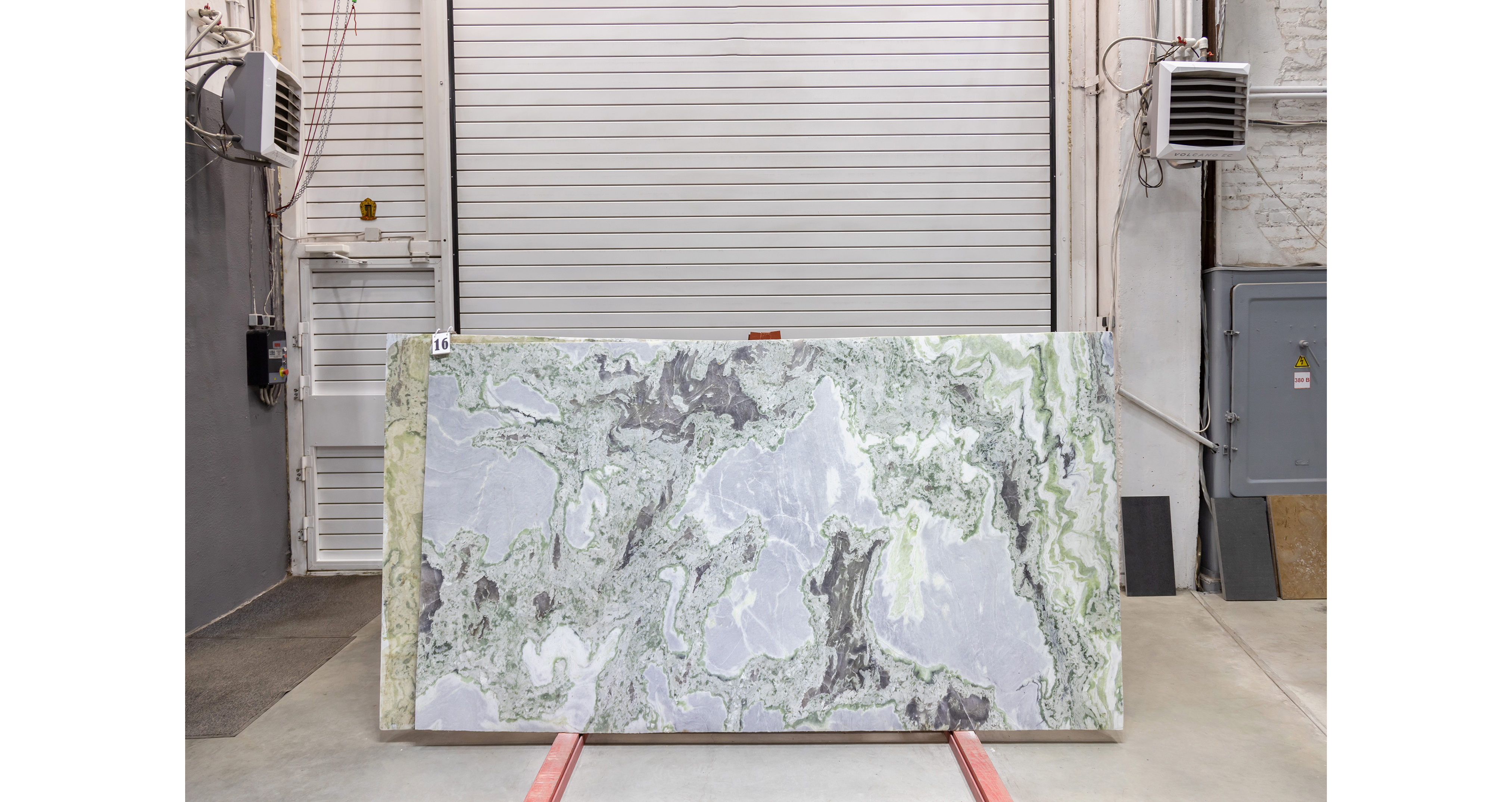 Оникс Гималай Грин / Onyx Himalayan Green — слэб 20 мм, полированный · 2700 × 1460 мм · партия О · № 016