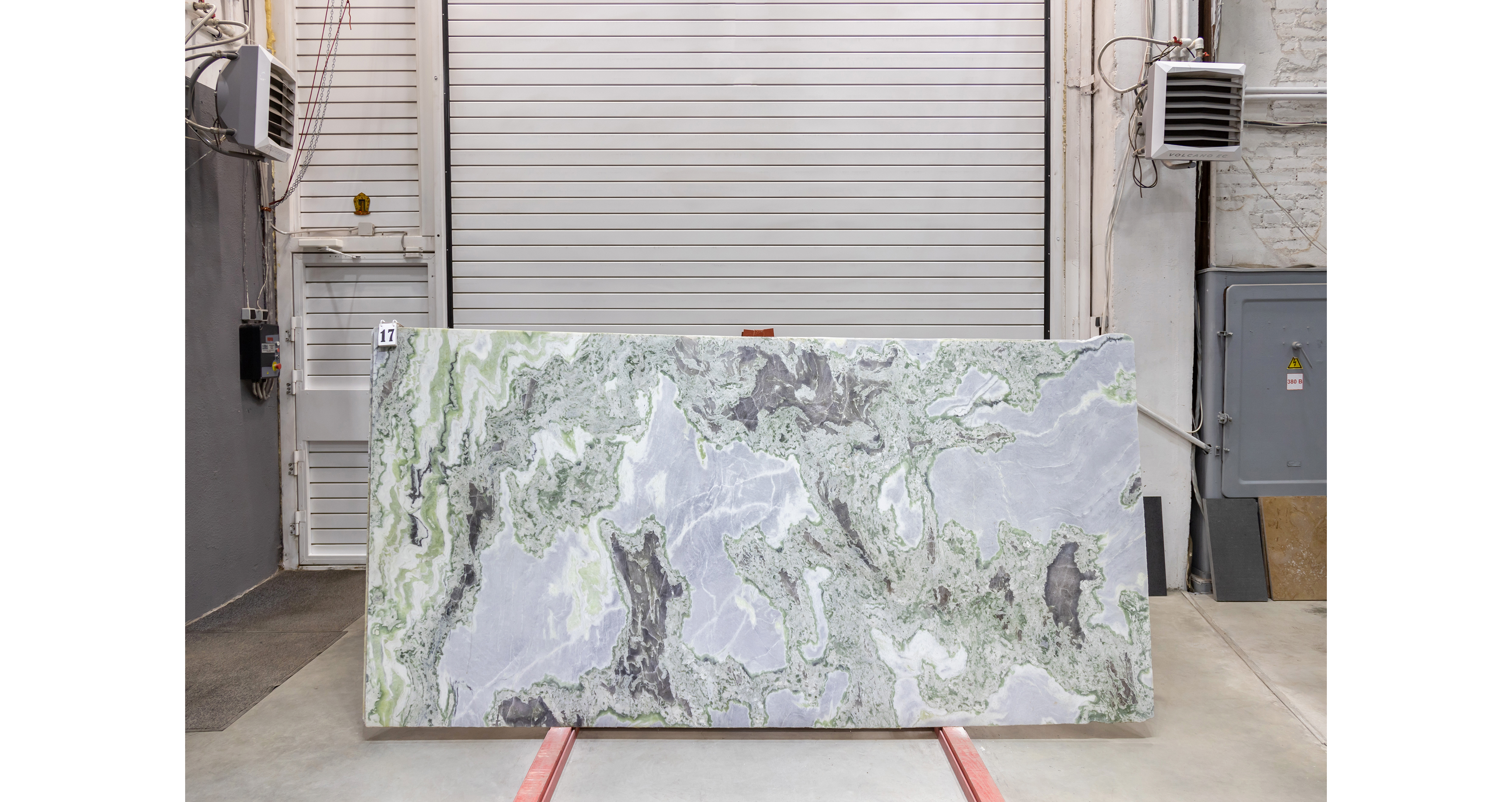 Оникс Гималай Грин / Onyx Himalayan Green — слэб 20 мм, полированный · 3000 × 1460 мм · партия О · № 017