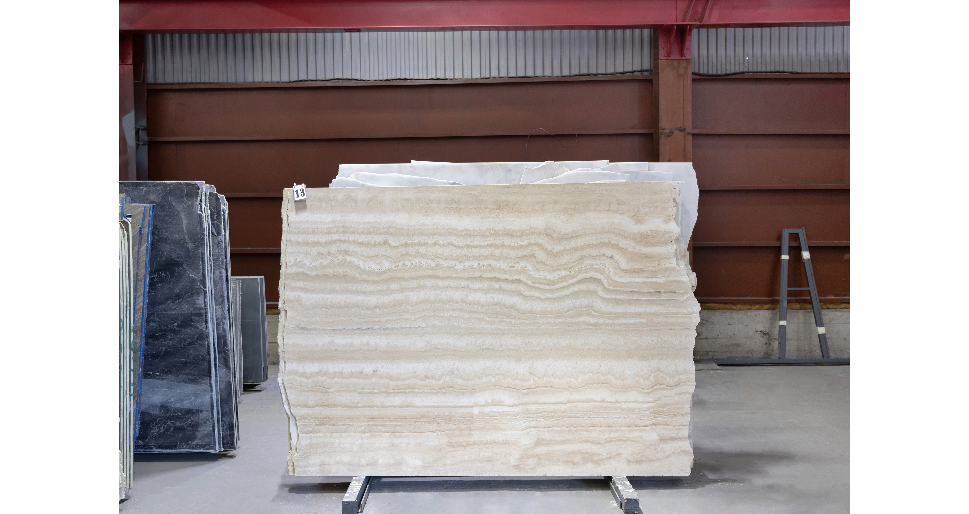 Травертин Алабастрино / Travertine Alabastrino — слэб 20 мм, шлифованный · 2220 × 1640 мм · партия Ж* · № 013
