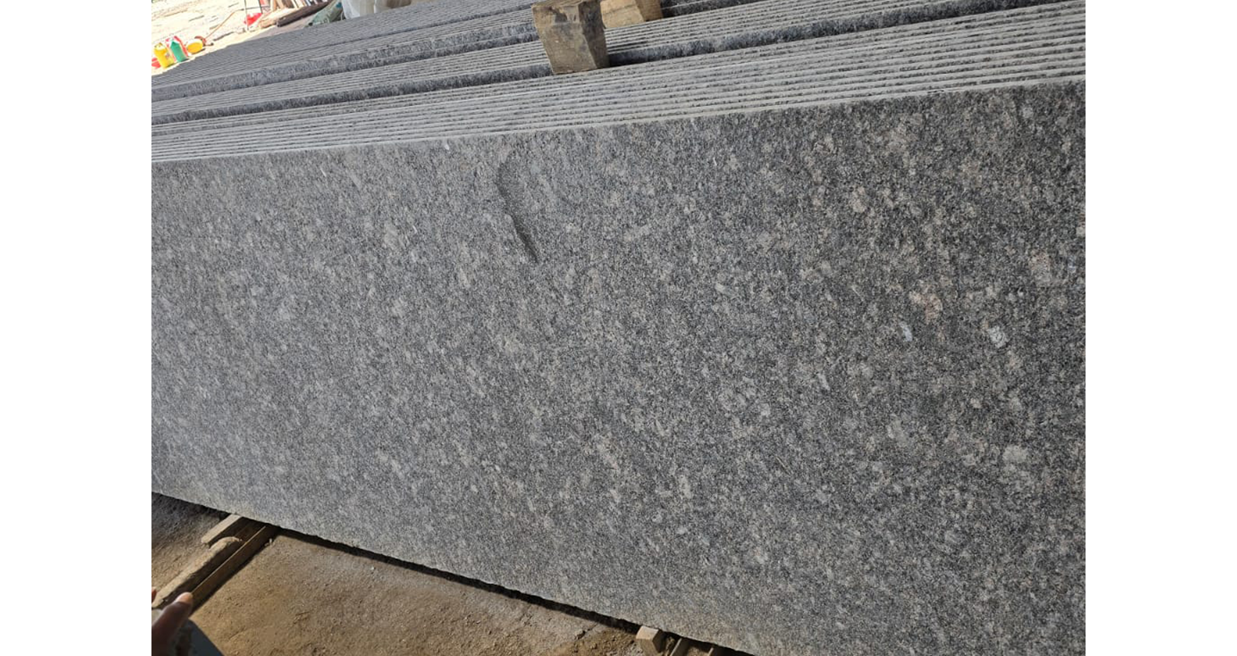 Гранит Тан Браун (термо) / Tan Brown (flamed) — полосы 30 мм, термо · 3100 × 950 мм · партия АЛ · № 044