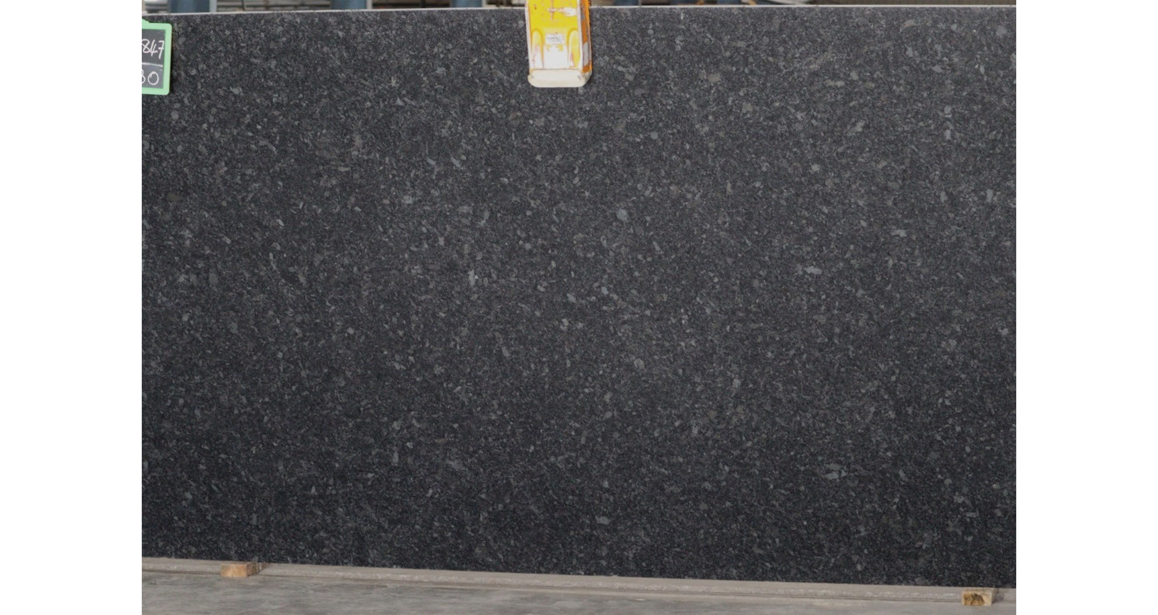 Гранит Стил Грей / Steel Grey — слэб 20 мм, полированный · 3220 × 1900 мм · партия З · № 028