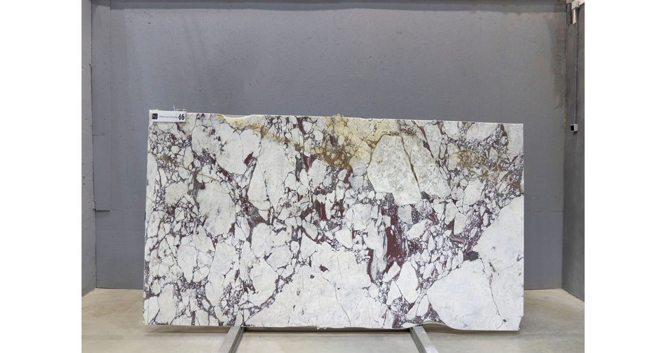 Мрамор Калакатта Виола Премиум / Calacatta Viola Premium — слэб 20 мм, полированный · 3050 × 1700 мм · партия И* · № 046