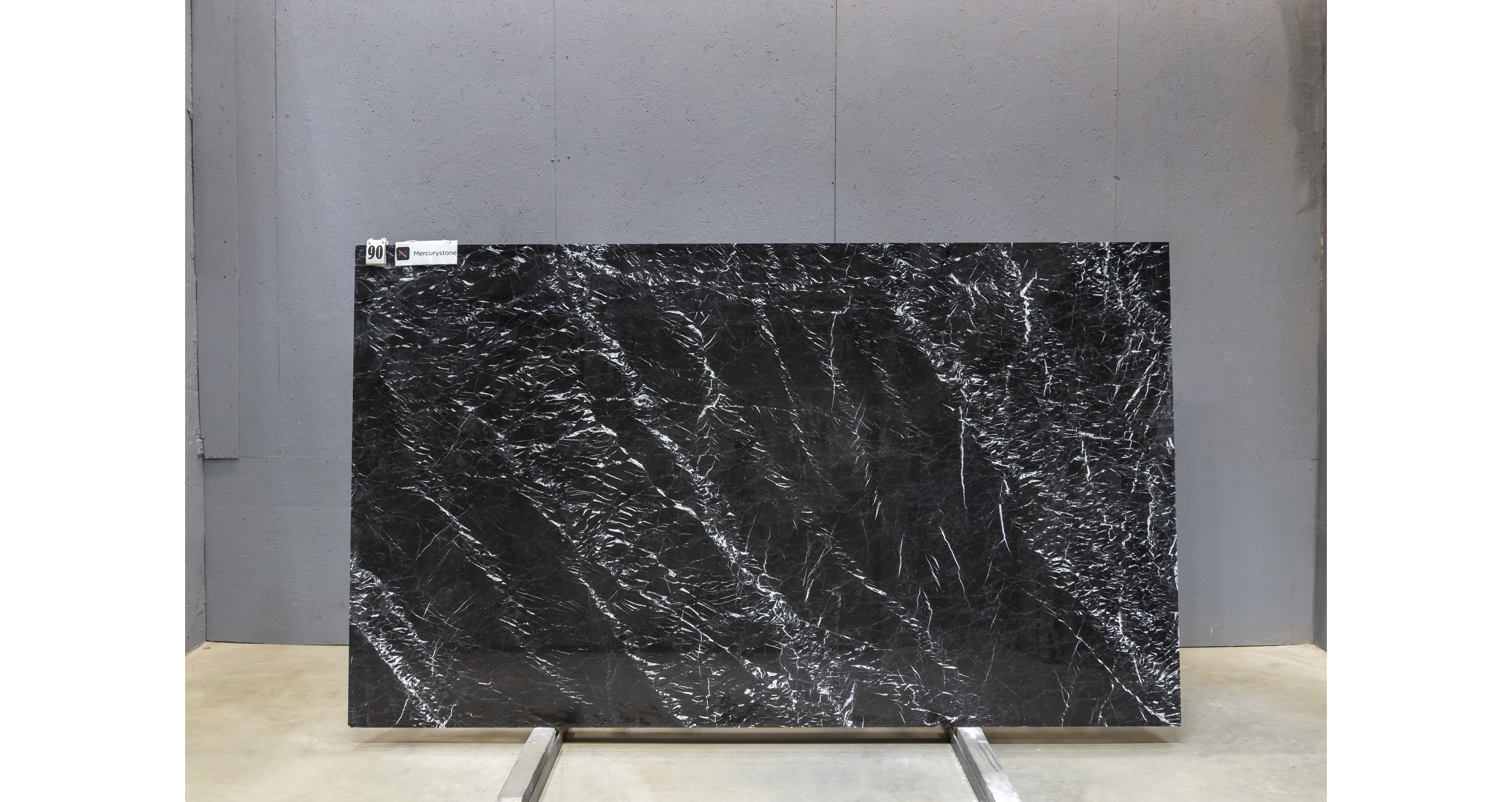 Мрамор Неро Маркина / Nero Marquina — слэб 20 мм, полированный · 2870 × 1670 мм · партия ДА* · № 090