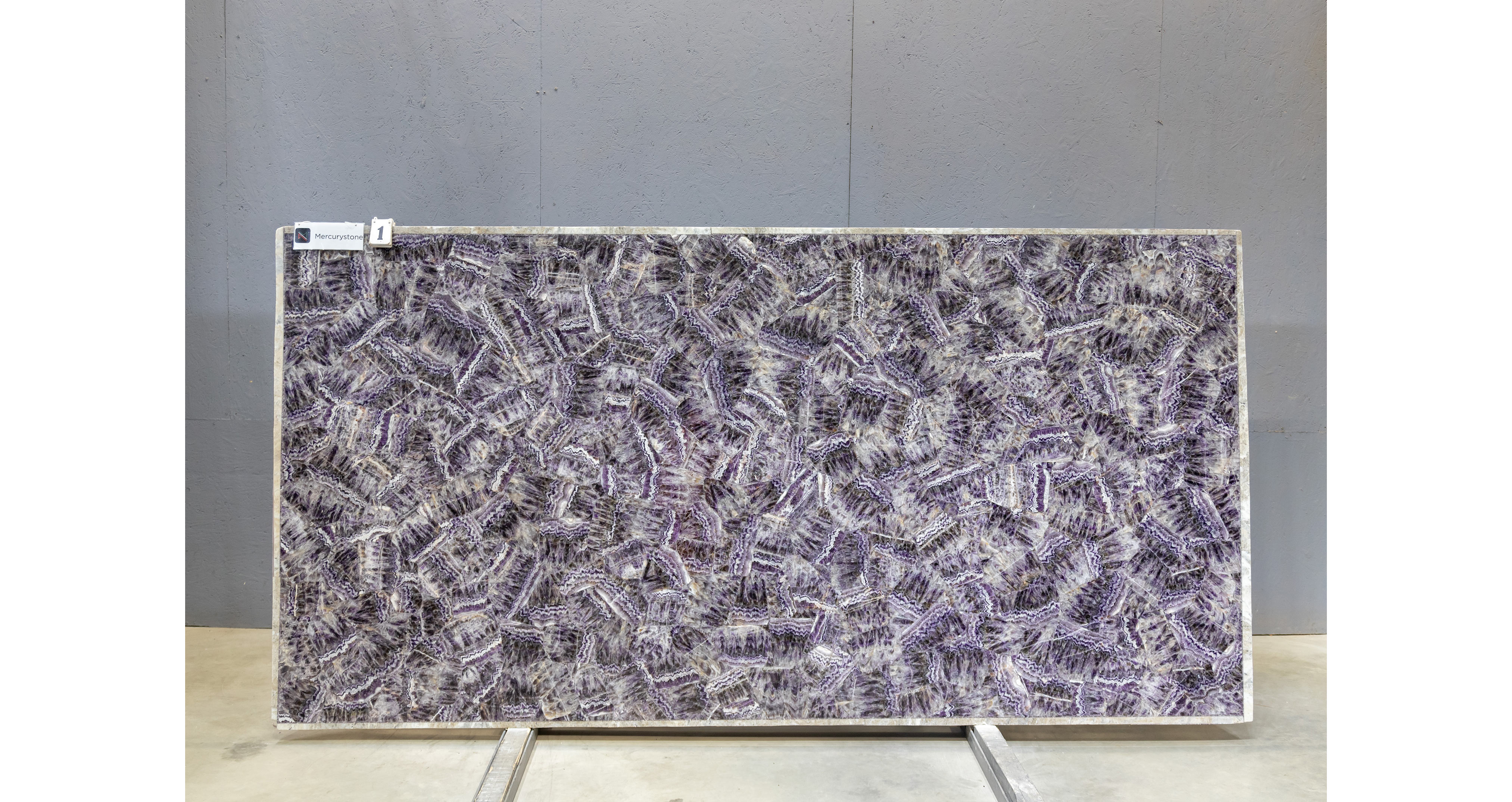 Эксклюзив Аметист / Amethyst — слэб 20 мм, полированный · 3040 × 1530 мм · партия Е* · № 001