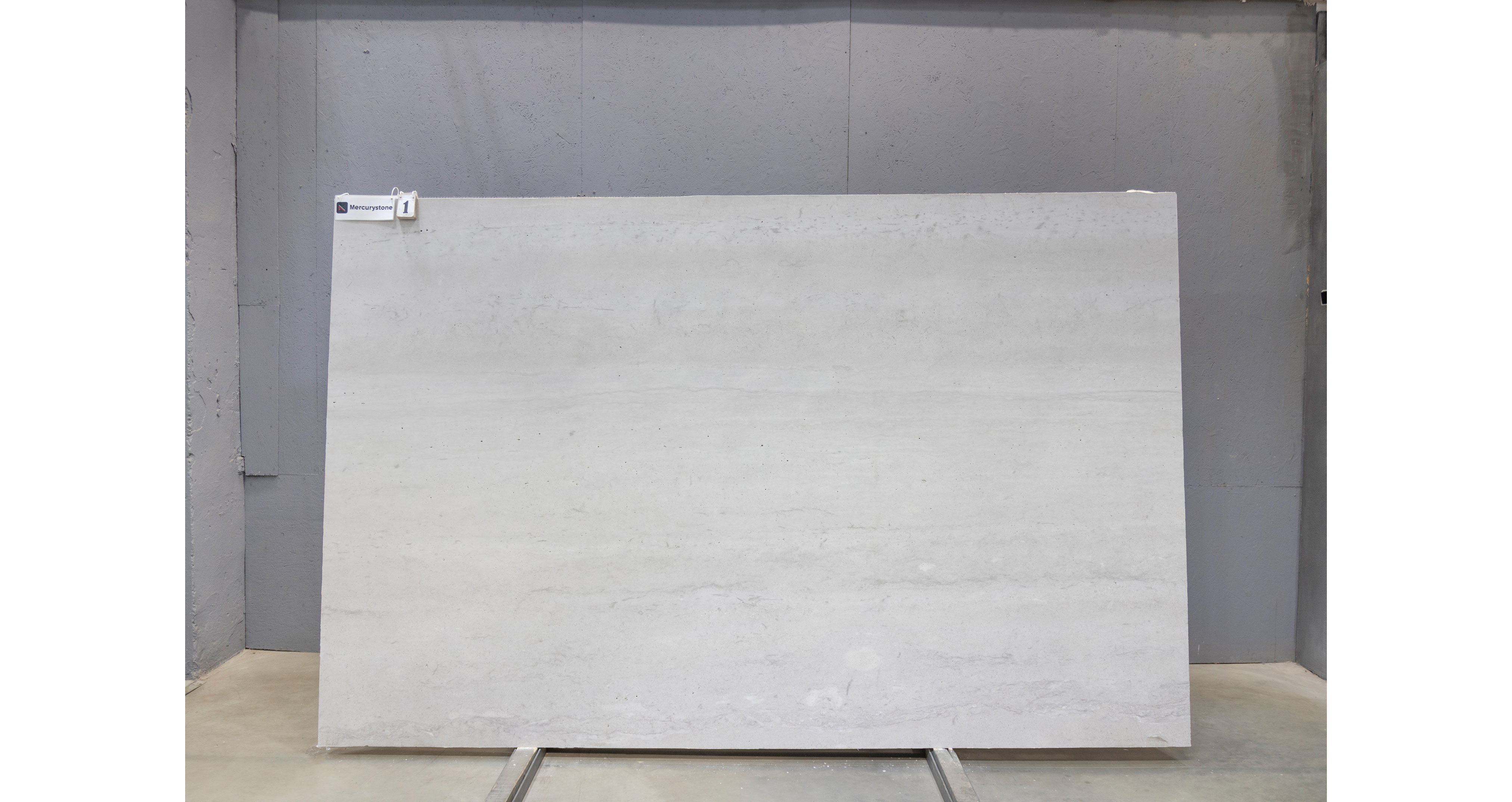Травертин Перламутр Грей / Travertine Perlamutr Grey — слэб 18 мм, шлифованный · 3090 × 1980 мм · партия Е* · № 001
