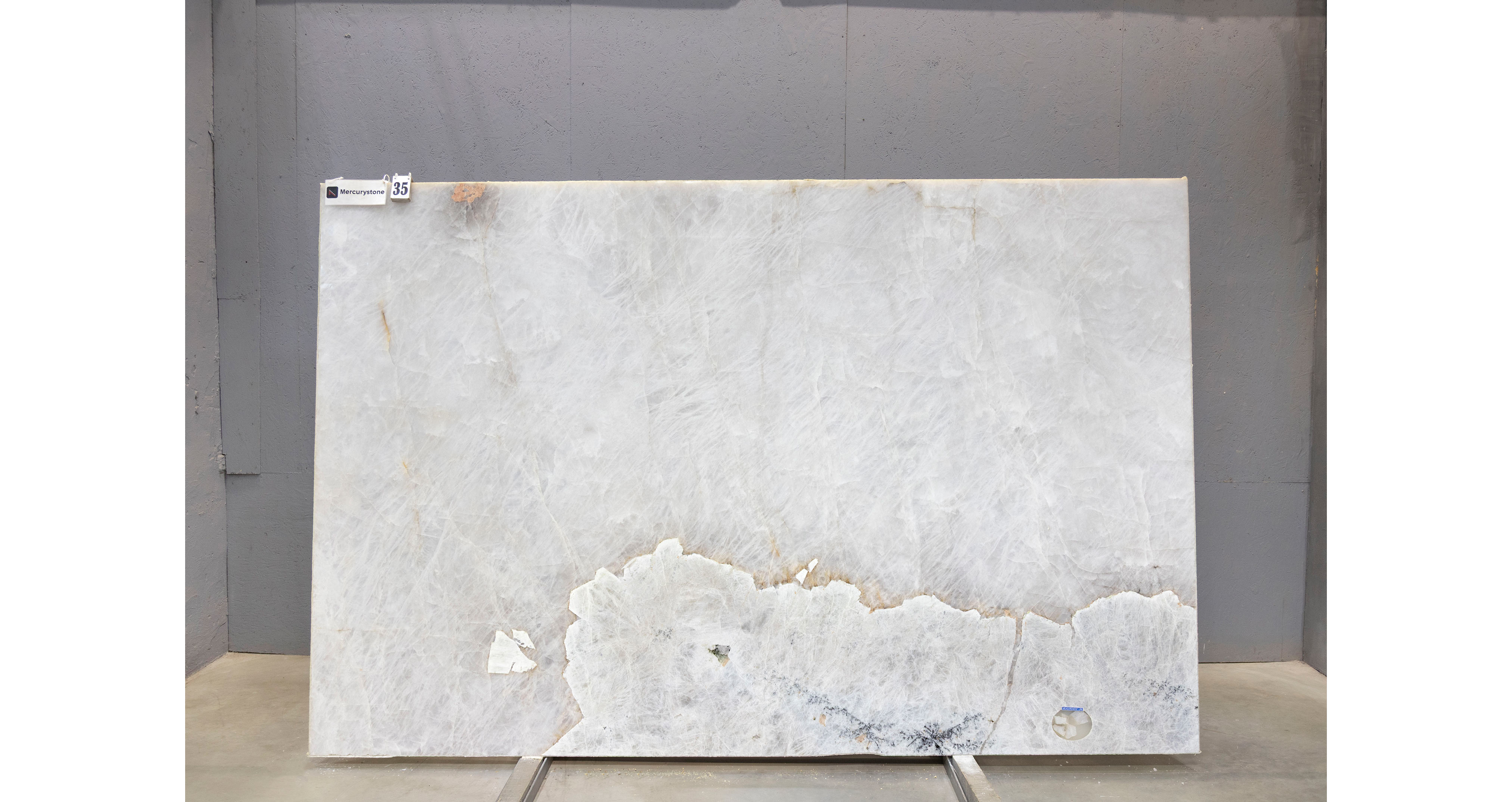 Кварцит Патагония Кристал Вайт / Patagonia Crystal White — слэб 20 мм, полированный · 3000 × 1780 мм · партия А* · № 035