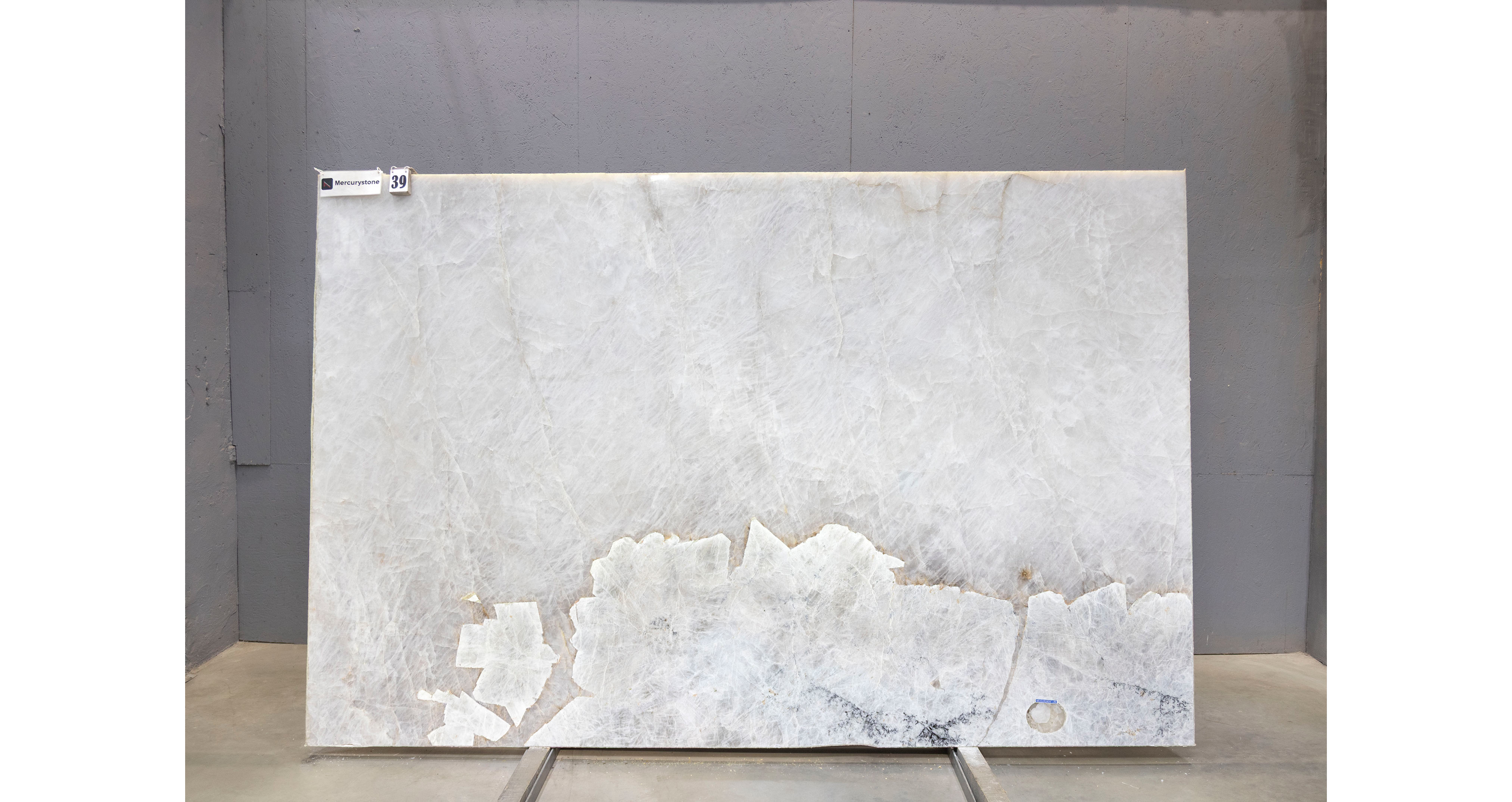 Кварцит Патагония Кристал Вайт / Patagonia Crystal White — слэб 20 мм, полированный · 3000 × 1780 мм · партия А* · № 039