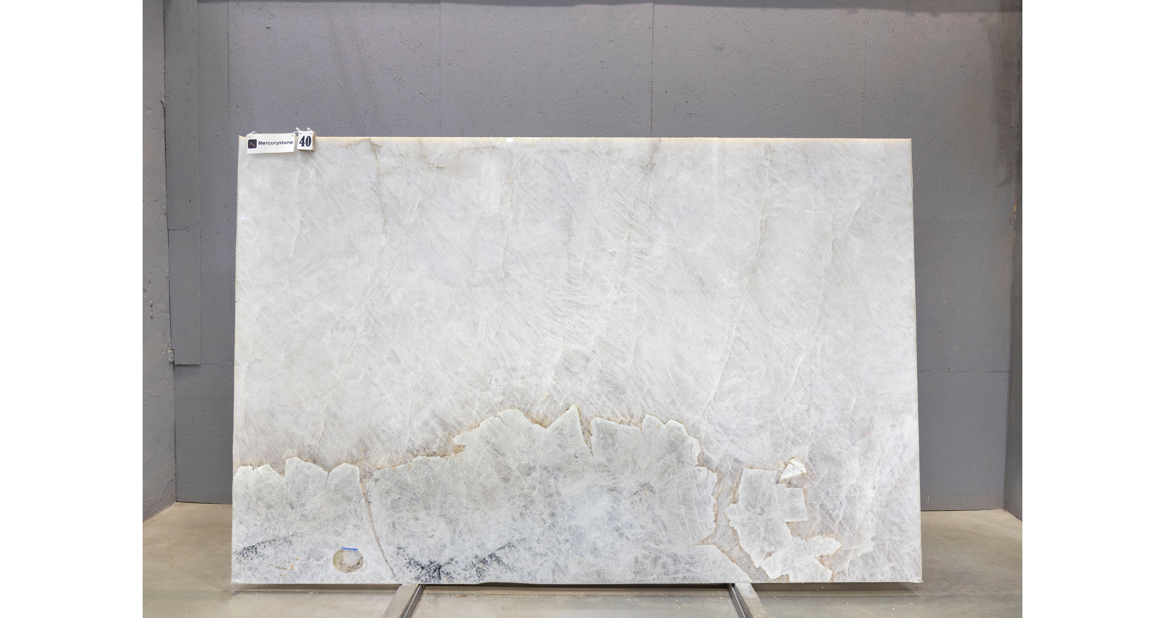 Кварцит Патагония Кристал Вайт / Patagonia Crystal White — слэб 20 мм, полированный · 3000 × 1780 мм · партия А* · № 040