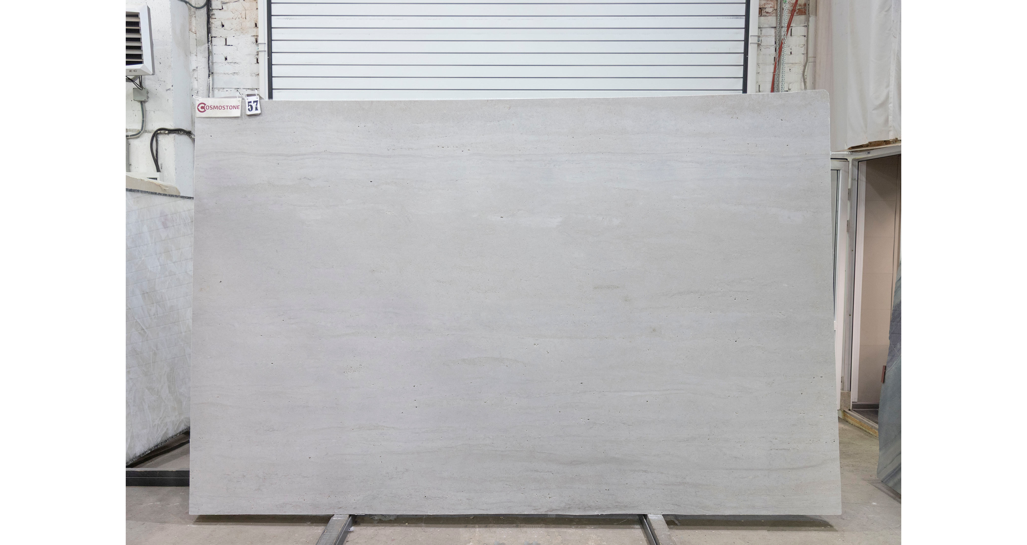 Травертин Грей / Travertine Grey — слэб 18 мм, шлифованный · 3060 × 1980 мм · партия З · № 057