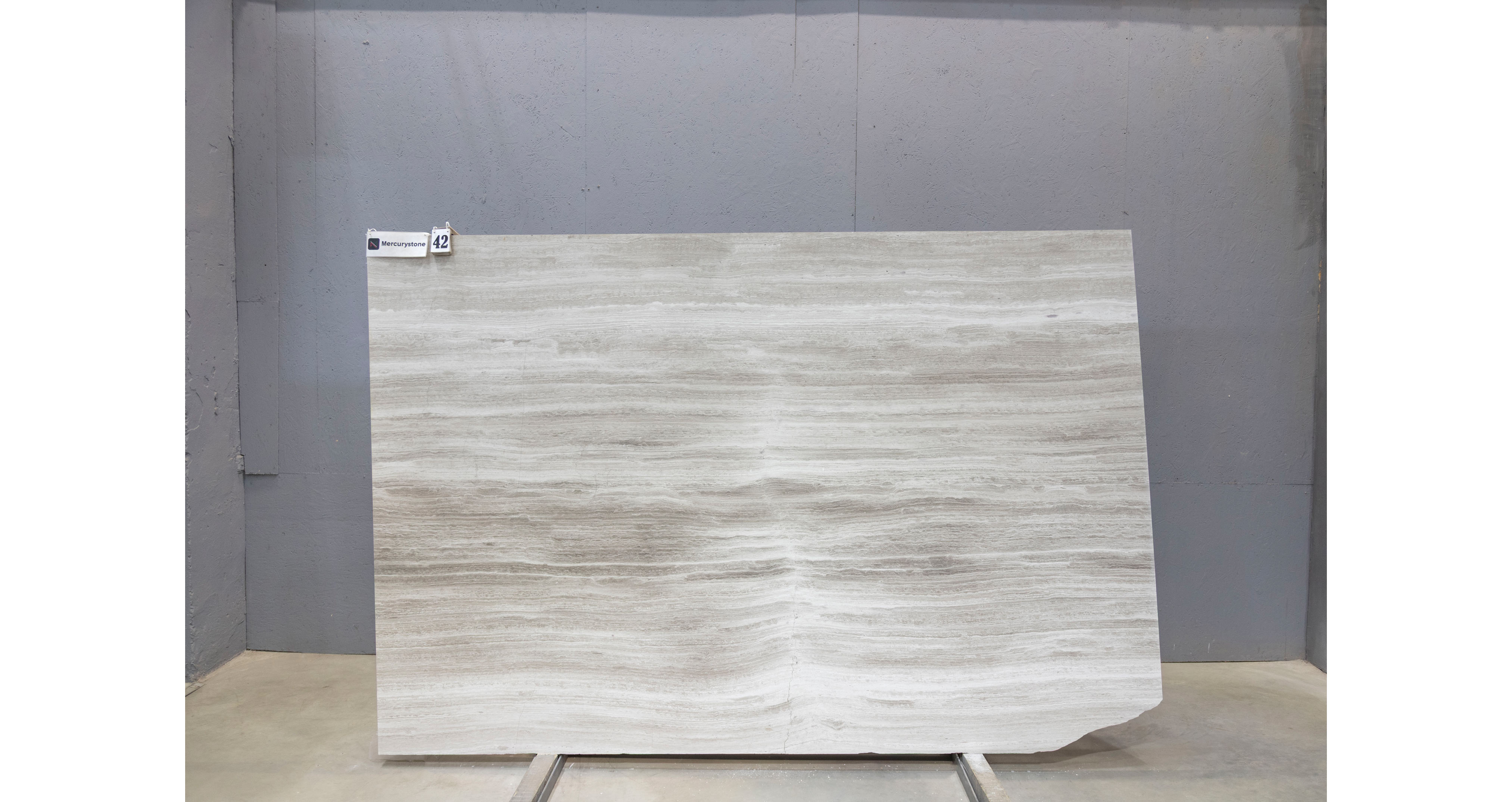Мрамор Вайт Вуден / White Wooden — слэб 18 мм, полированный · 2670 × 1800 мм · партия Л* · № 042