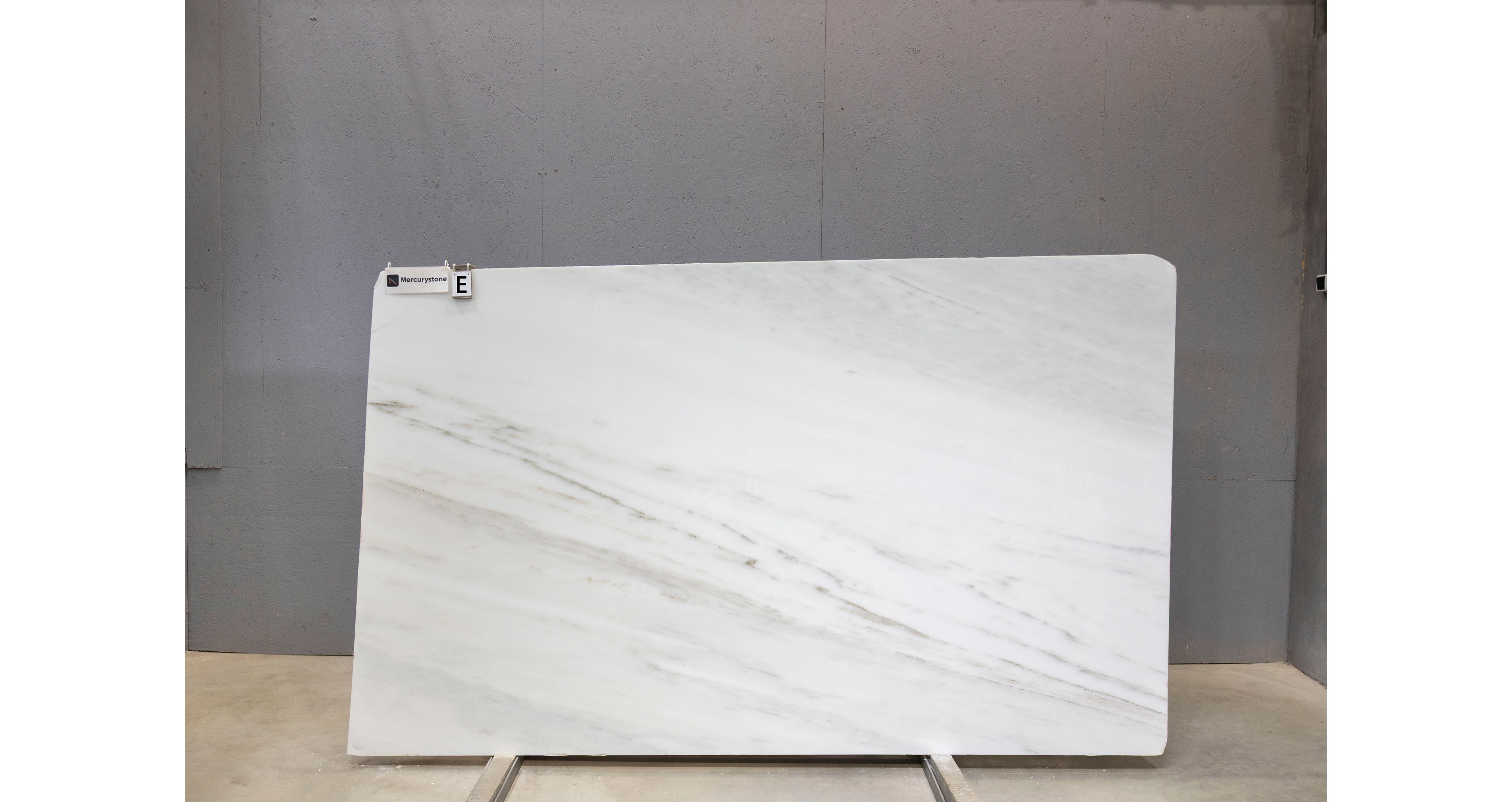 Мрамор Элегант Вайт / Elegant White — слэб 20 мм, полированный · 2760 × 1680 мм · партия Е* · № 045