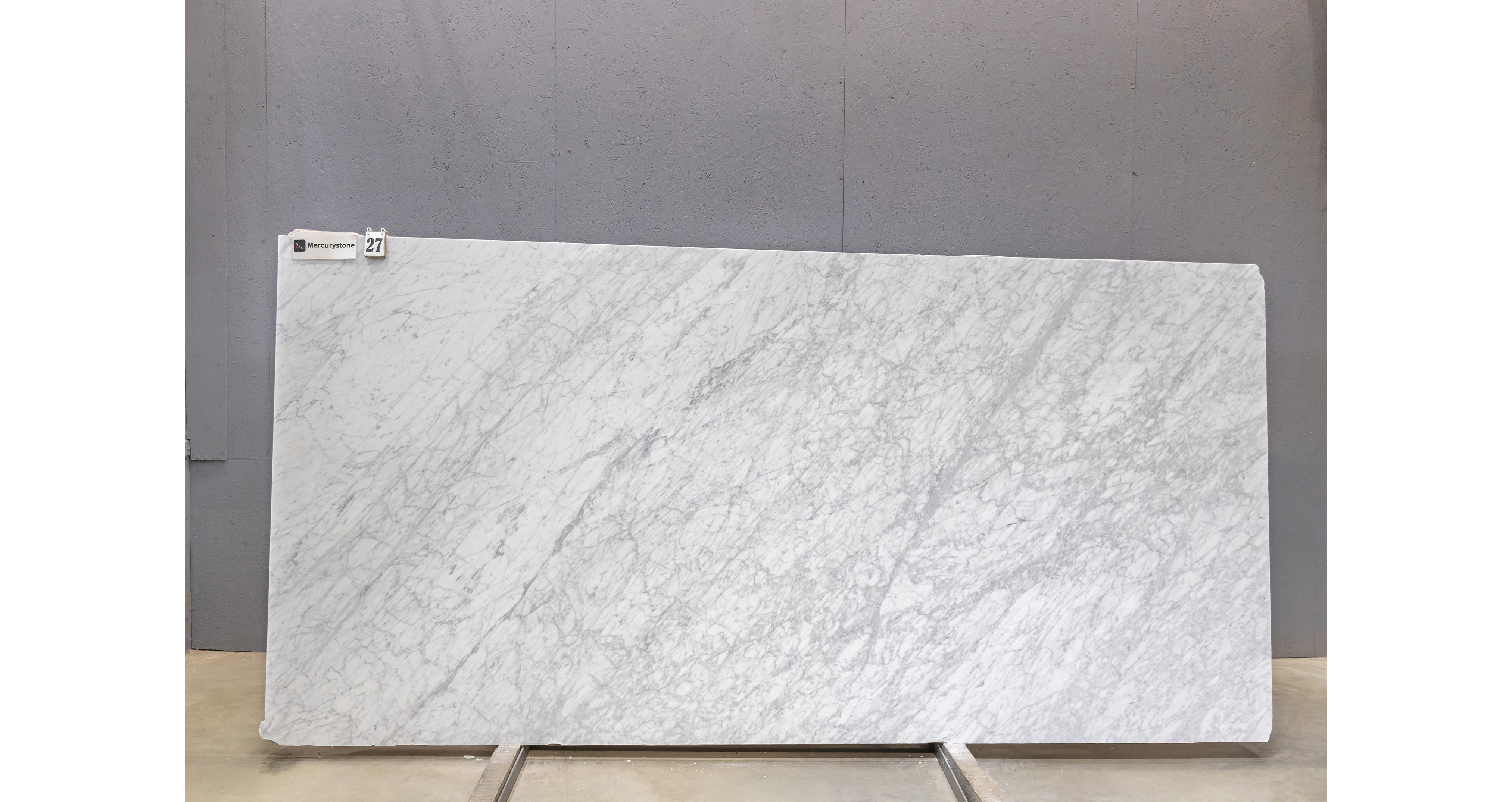 Мрамор Бьянко Каррара С / Bianco Carrara C — слэб 20 мм, лощёный и полированный · 3300 × 1600 мм · партия ВИ* · № 027
