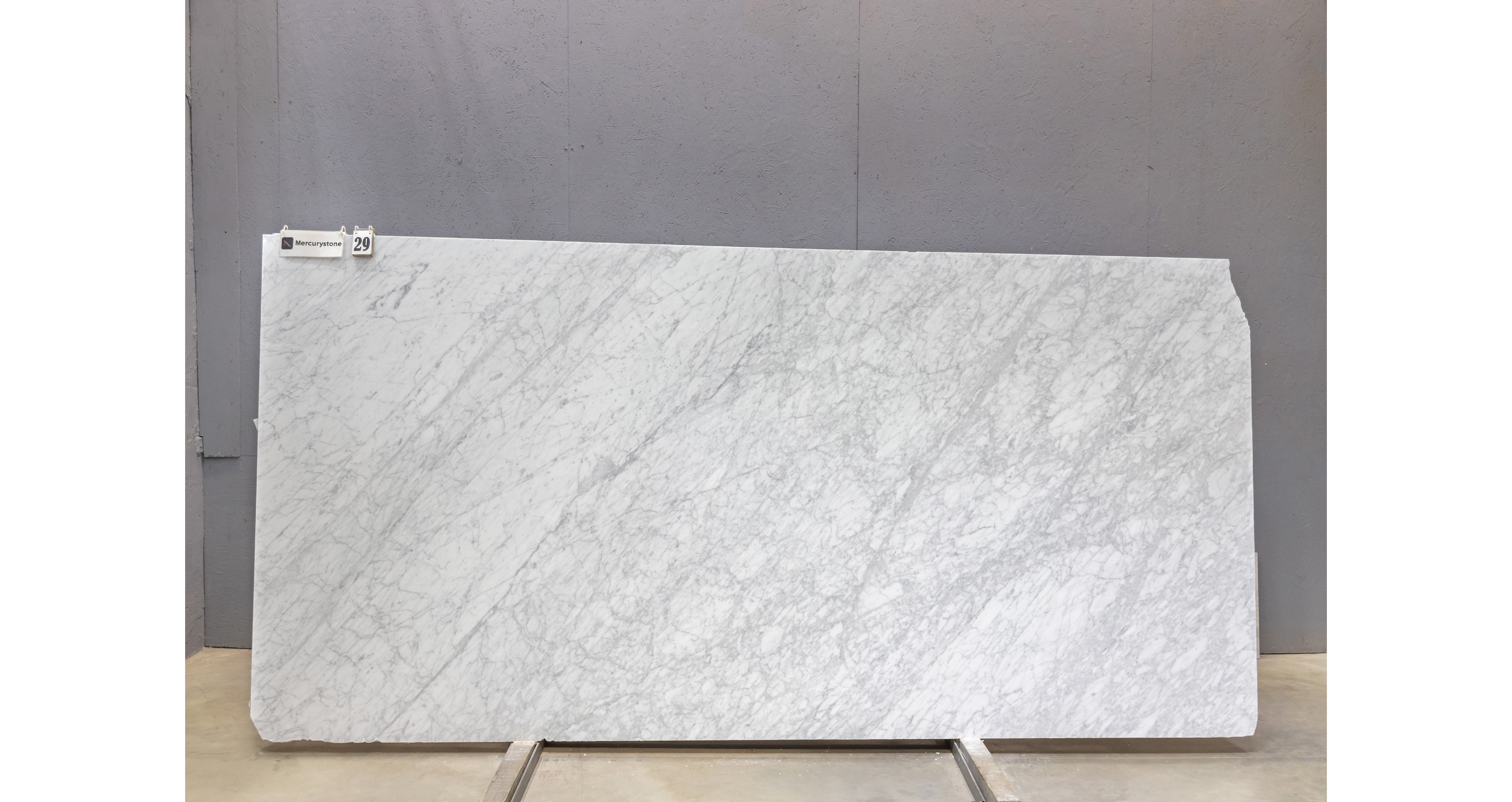 Мрамор Бьянко Каррара С / Bianco Carrara C — слэб 20 мм, лощёный и полированный · 3300 × 1600 мм · партия ВИ* · № 029