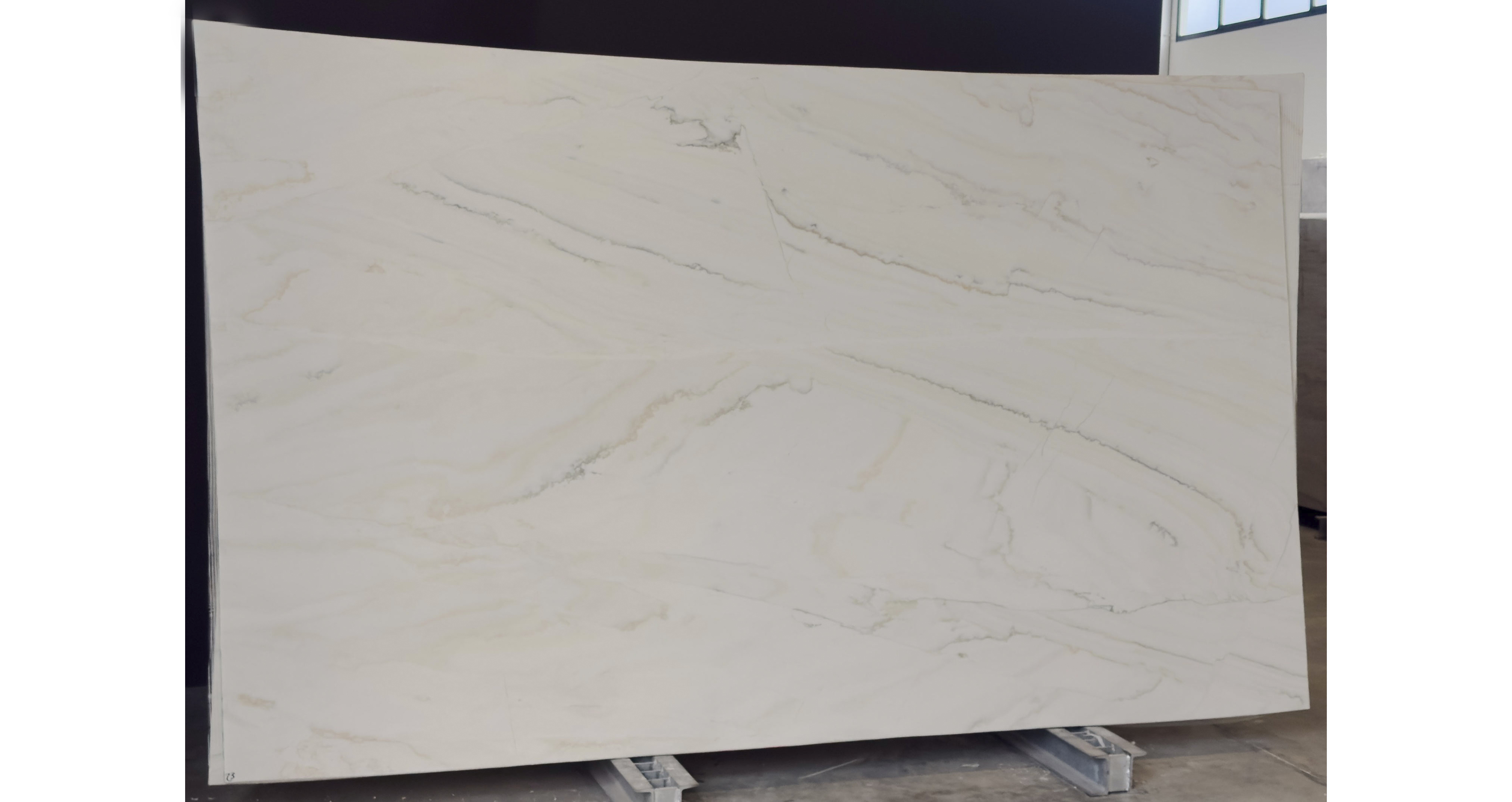 Кварцит Калакатта Люкс / Calacatta Lux — слэб 20 мм, полированный · 3230 × 1920 мм · партия А* · № 013